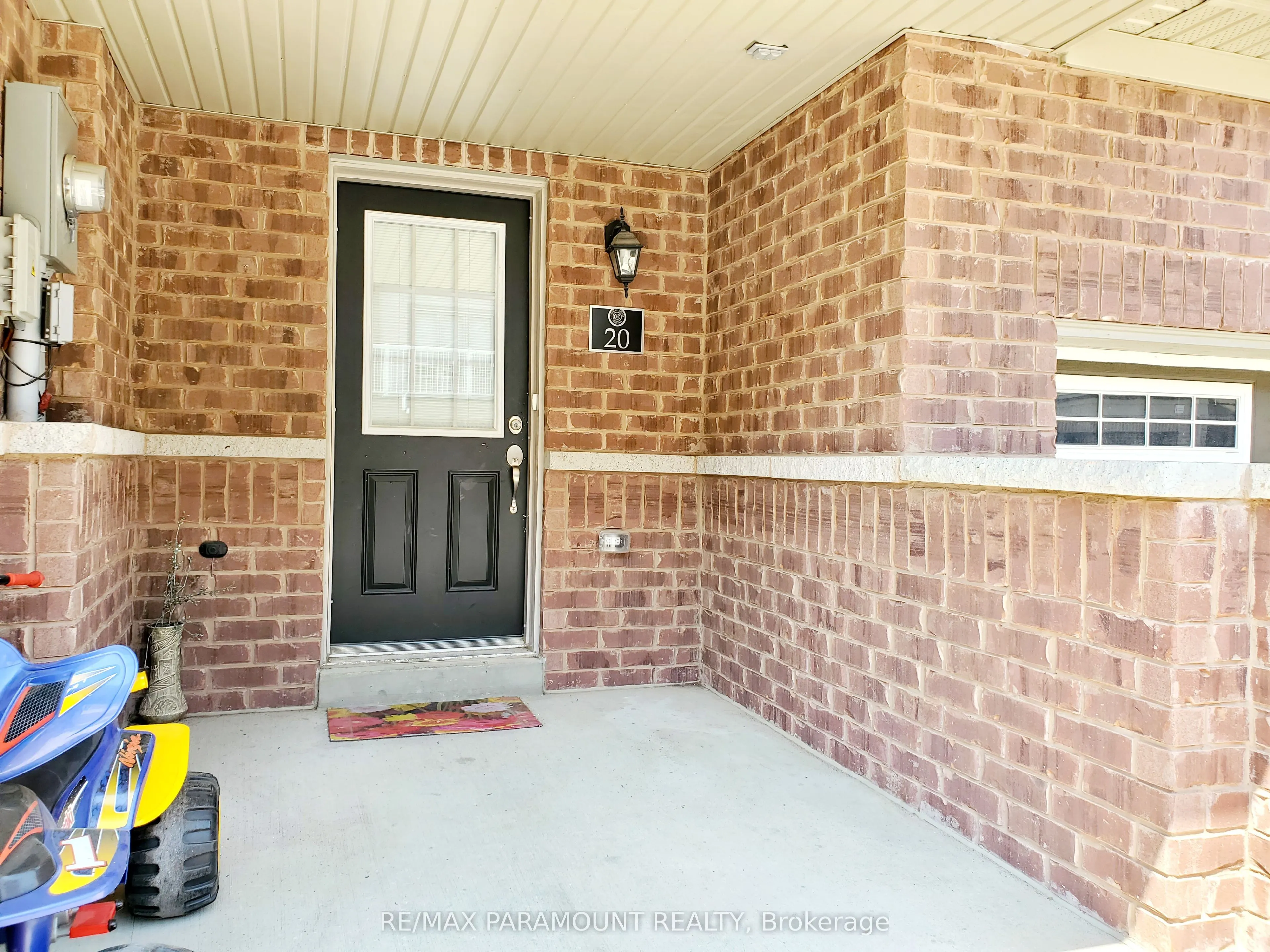 570 Linden Drive, #20