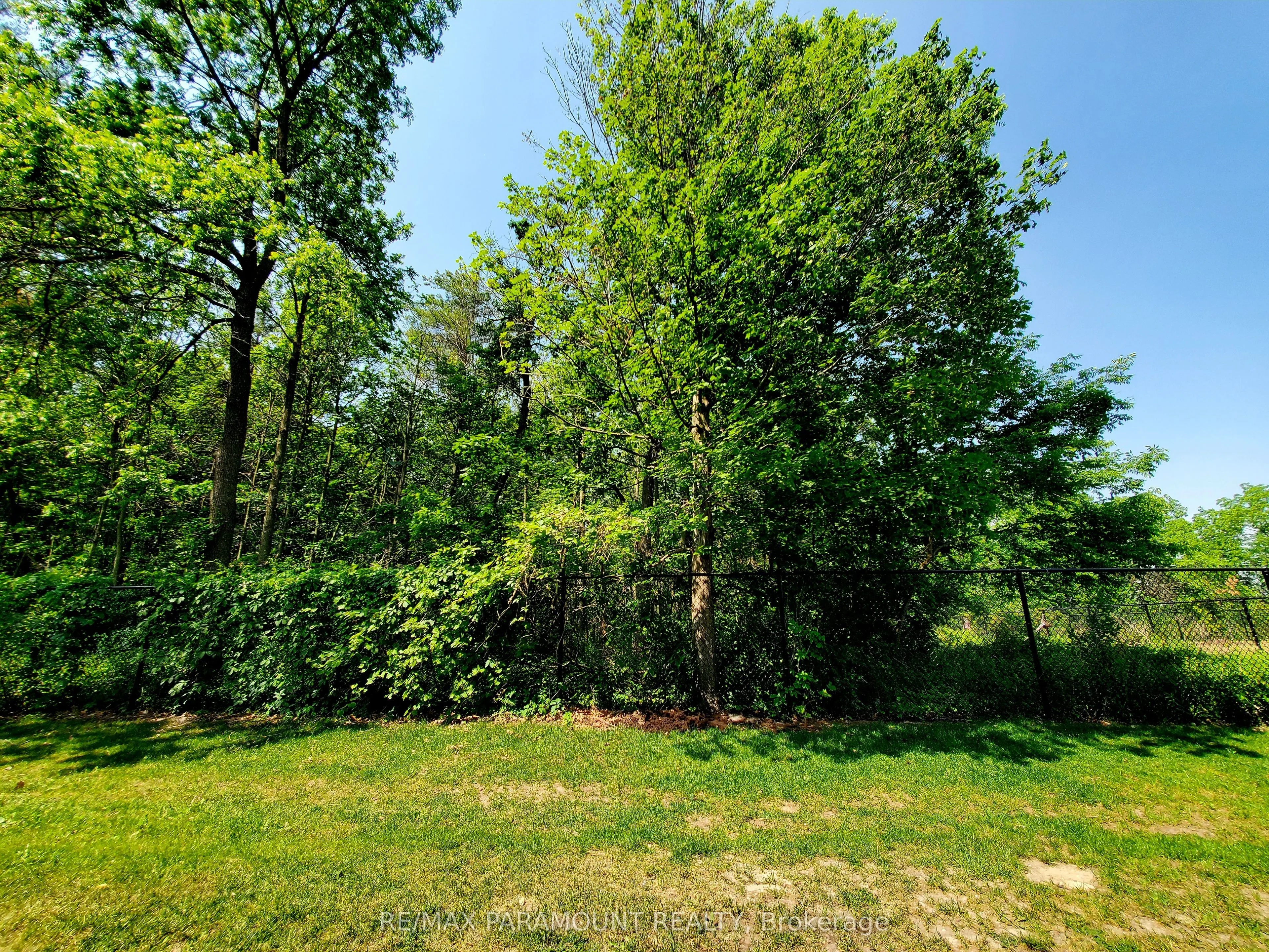 570 Linden Drive, #20