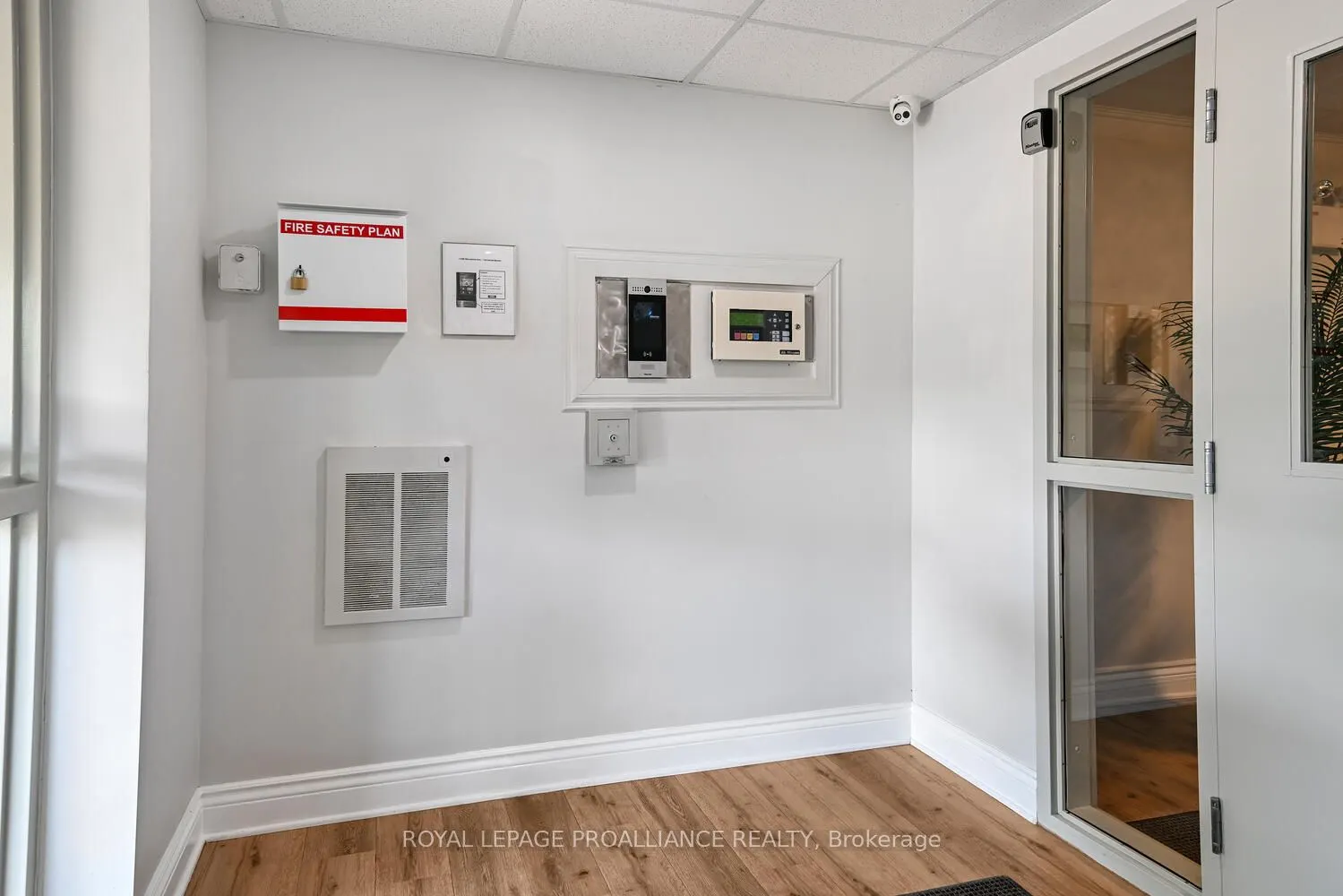 1100 Millwood Avenue, #204