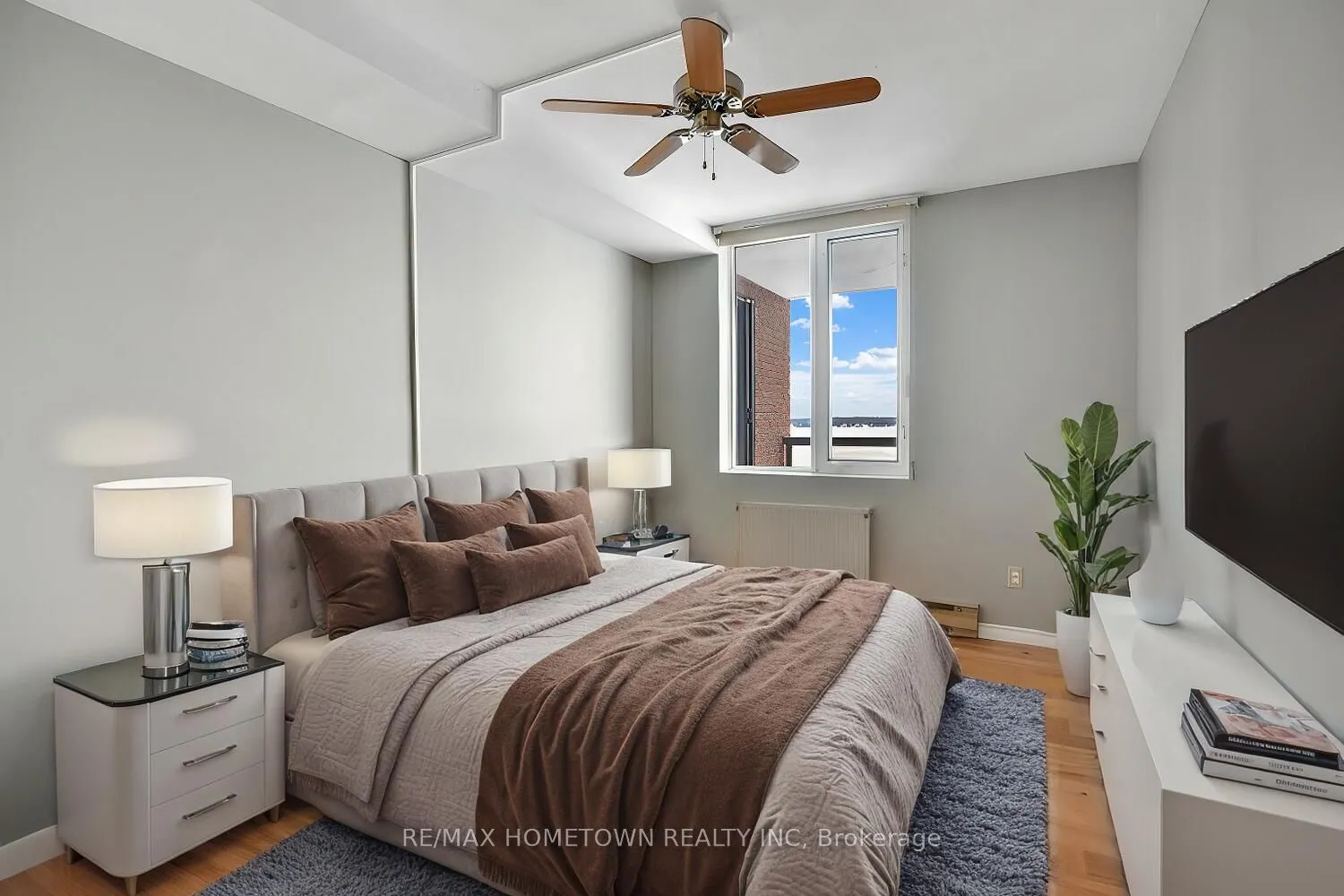 55 Water Street E, #211