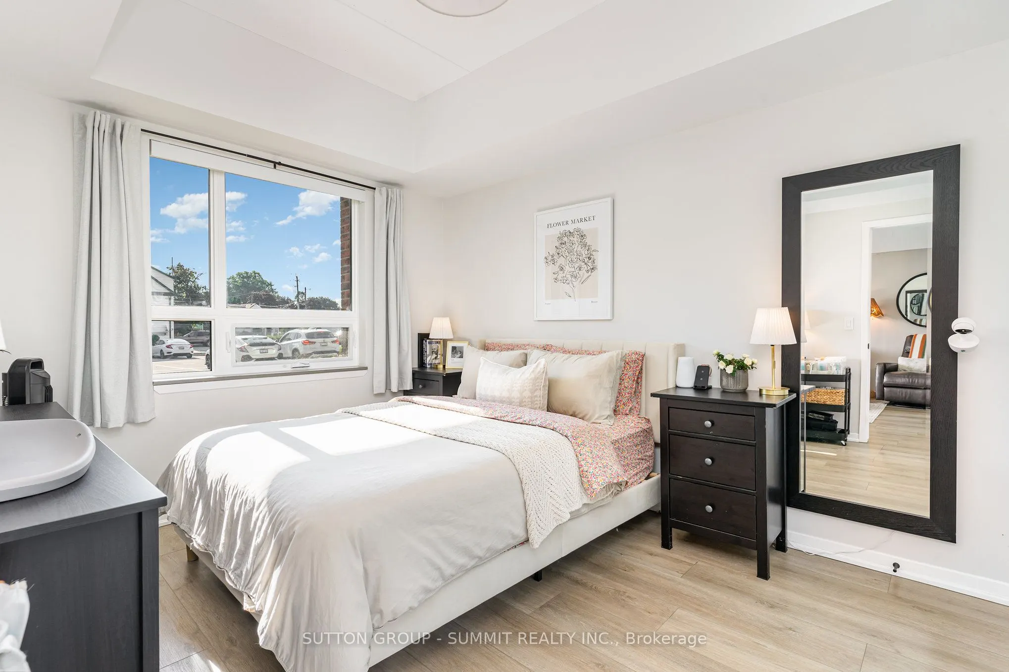 3998 Victoria Avenue, #107