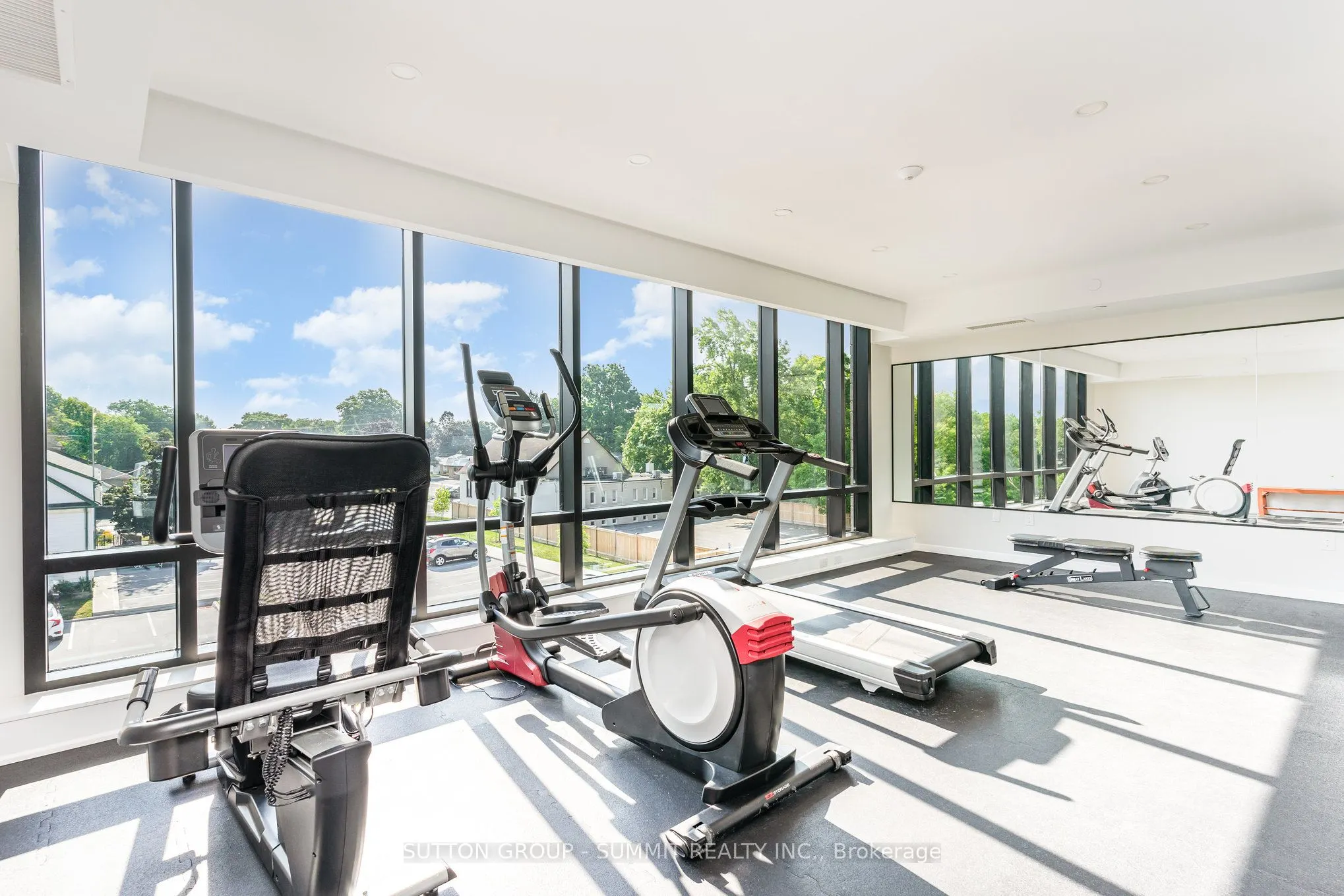 3998 Victoria Avenue, #107
