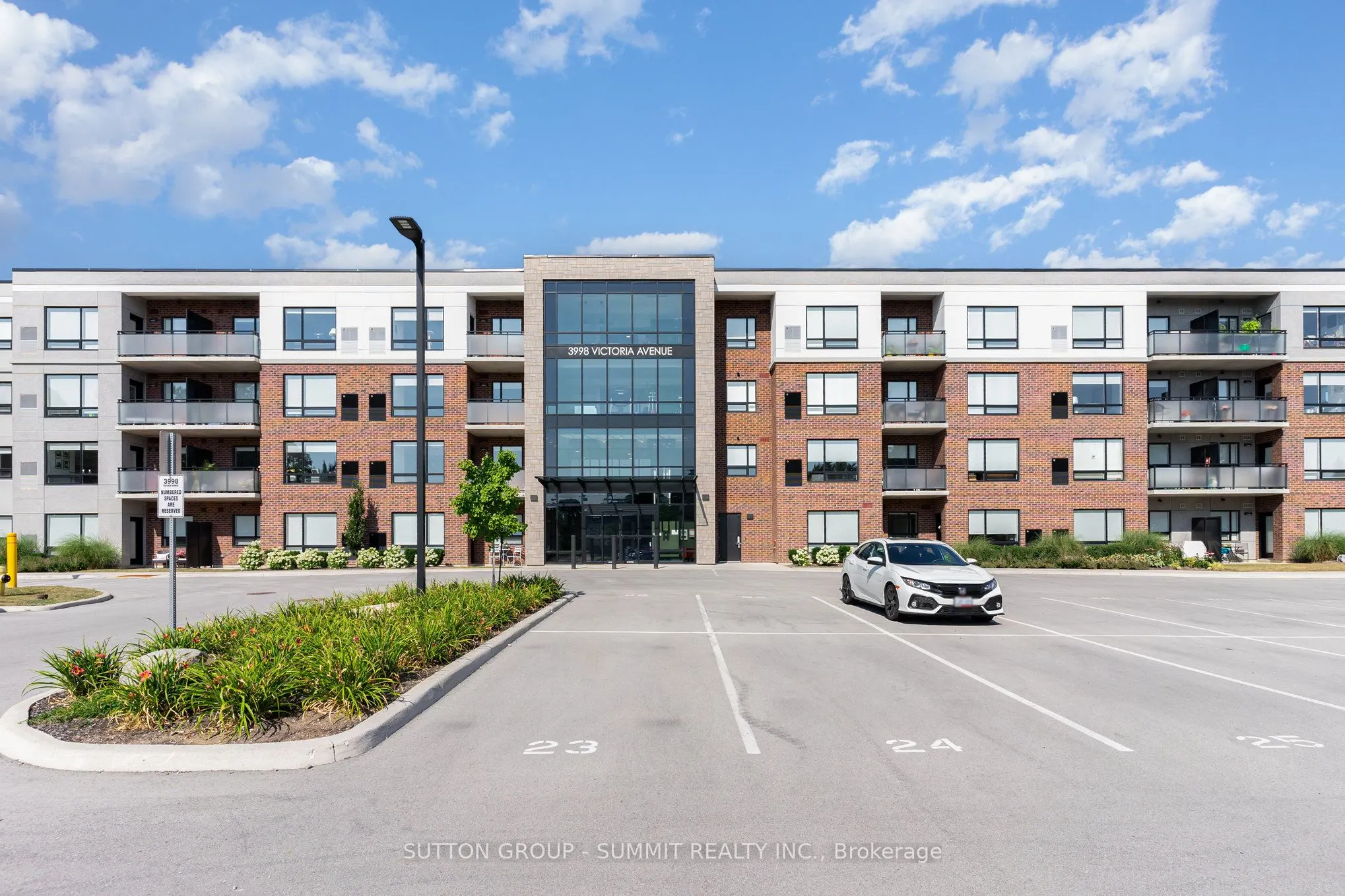 3998 Victoria Avenue, #107