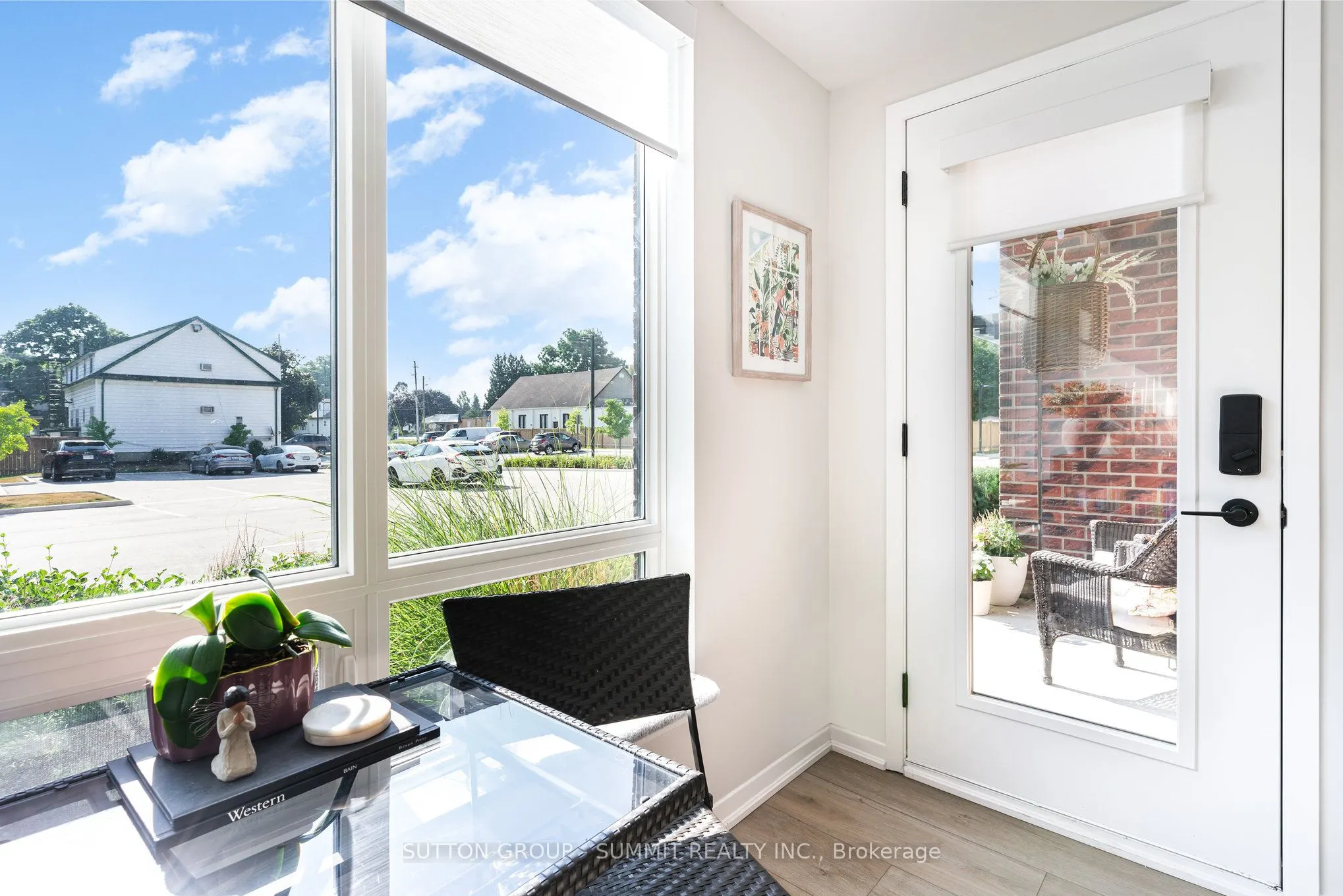 3998 Victoria Avenue, #107