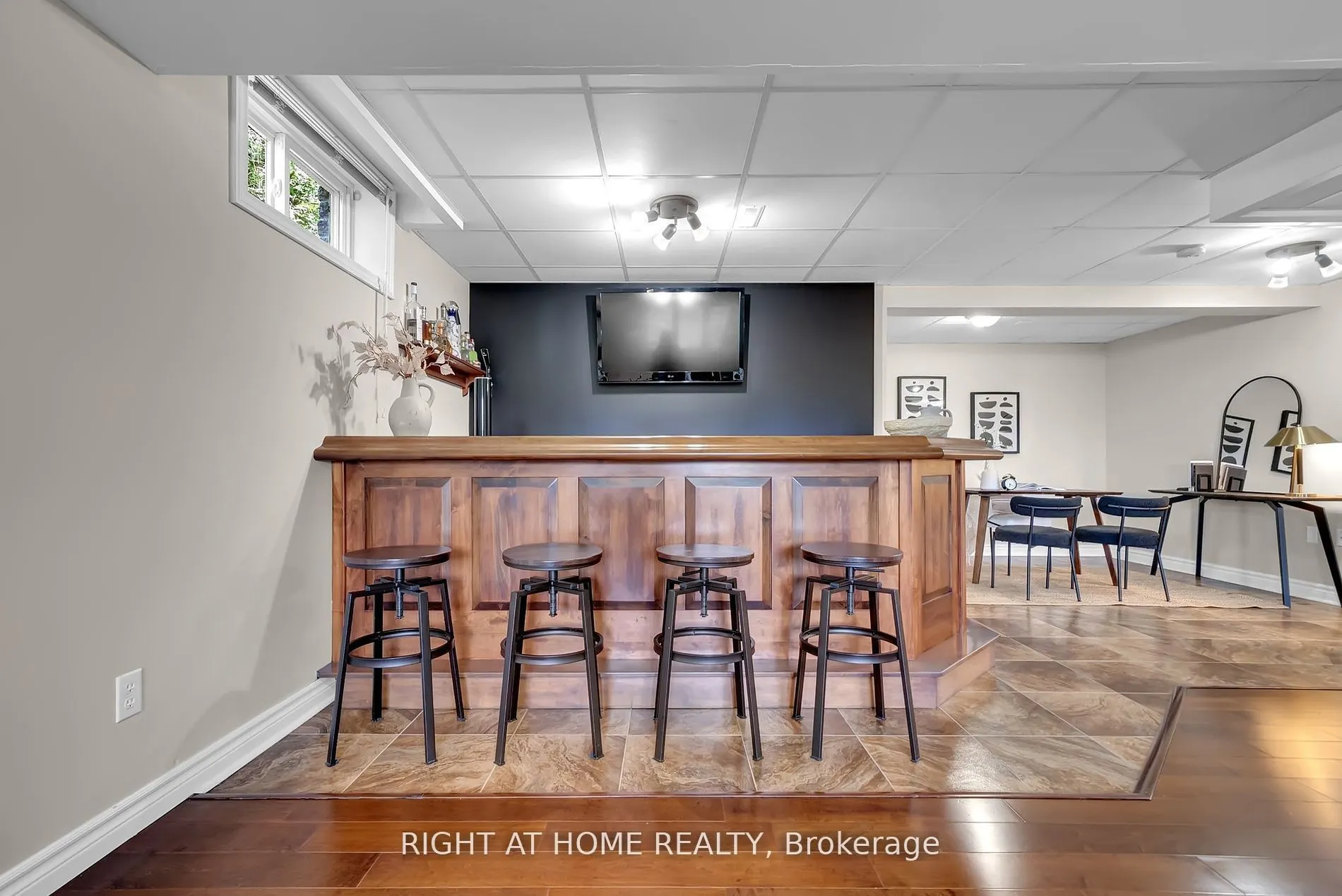 47 Meadowland Drive