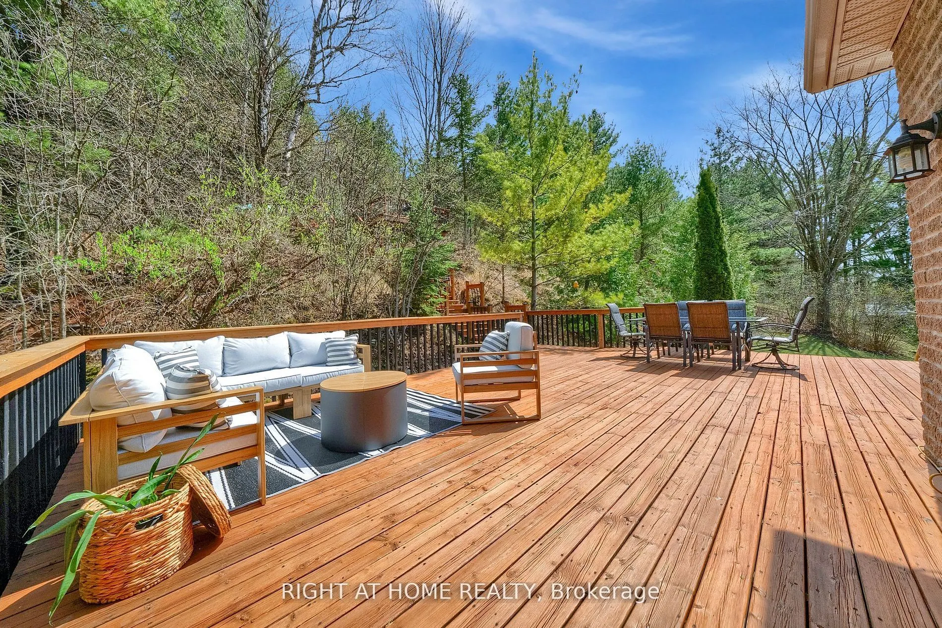 47 Meadowland Drive