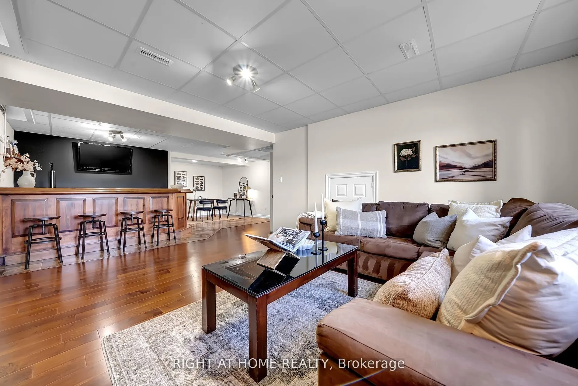 47 Meadowland Drive