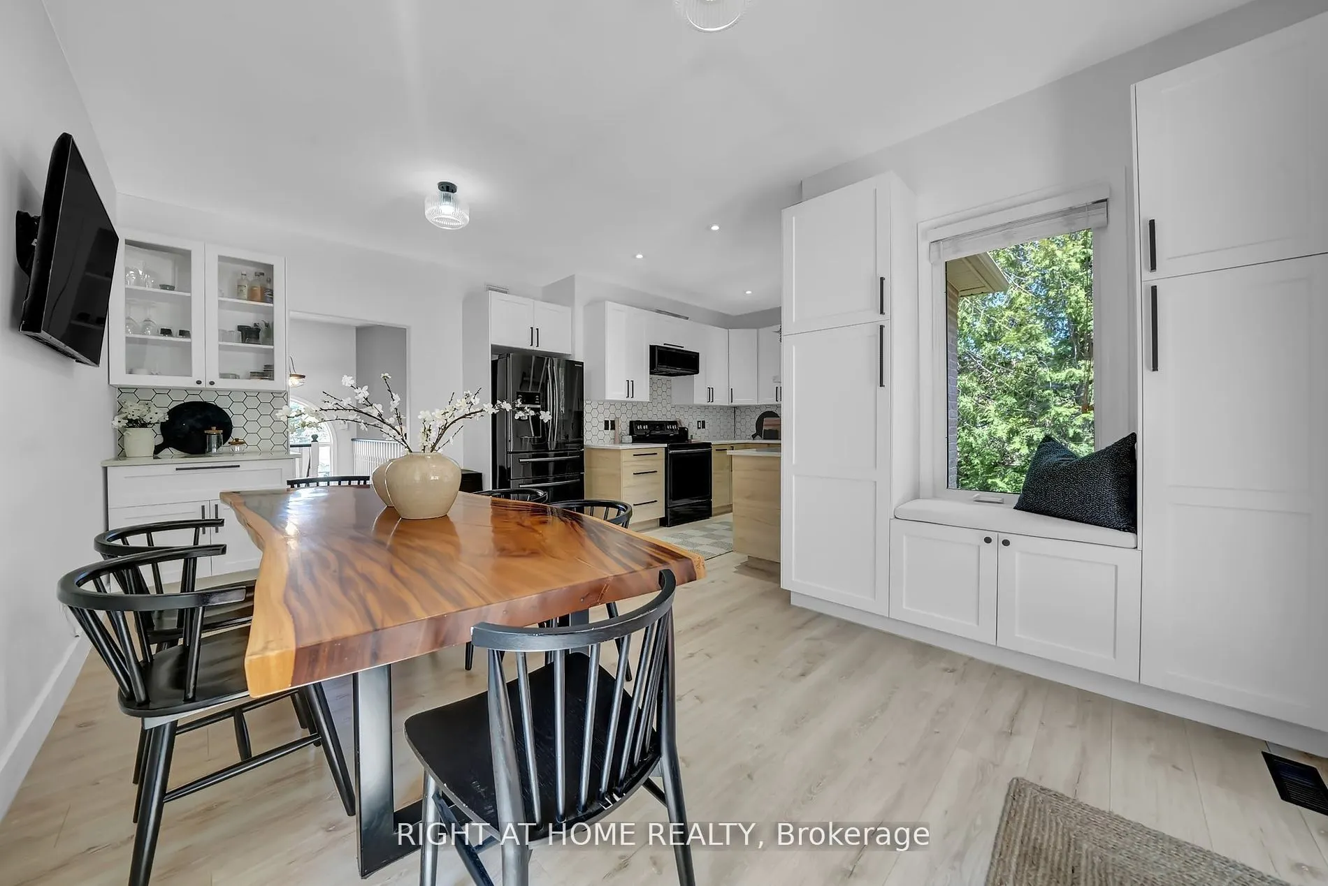 47 Meadowland Drive