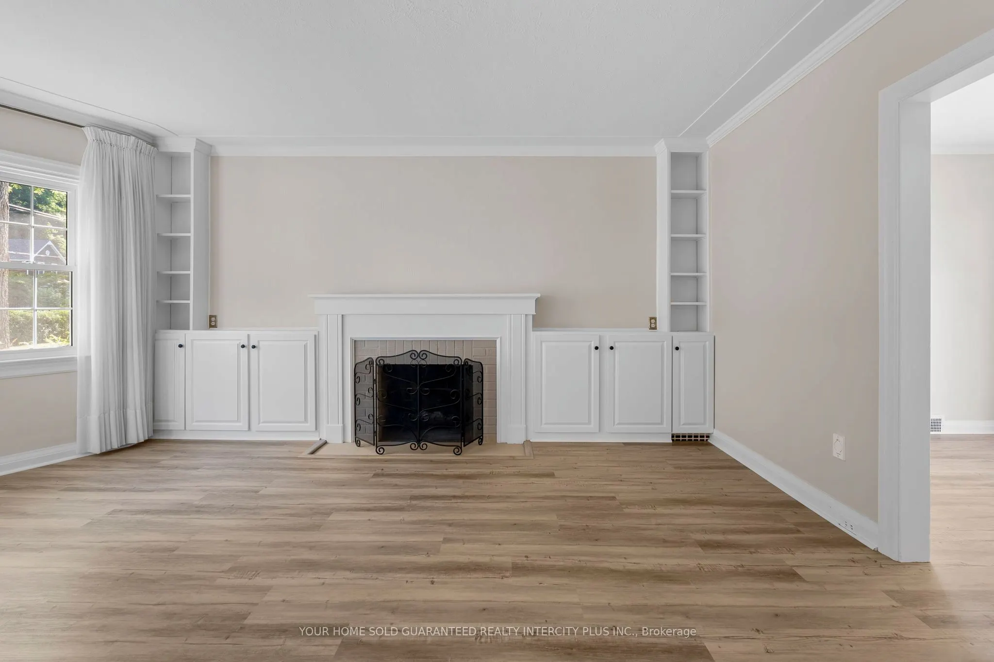 140 Main Street W