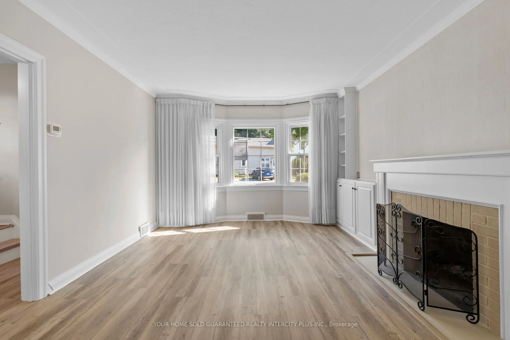 140 Main Street W