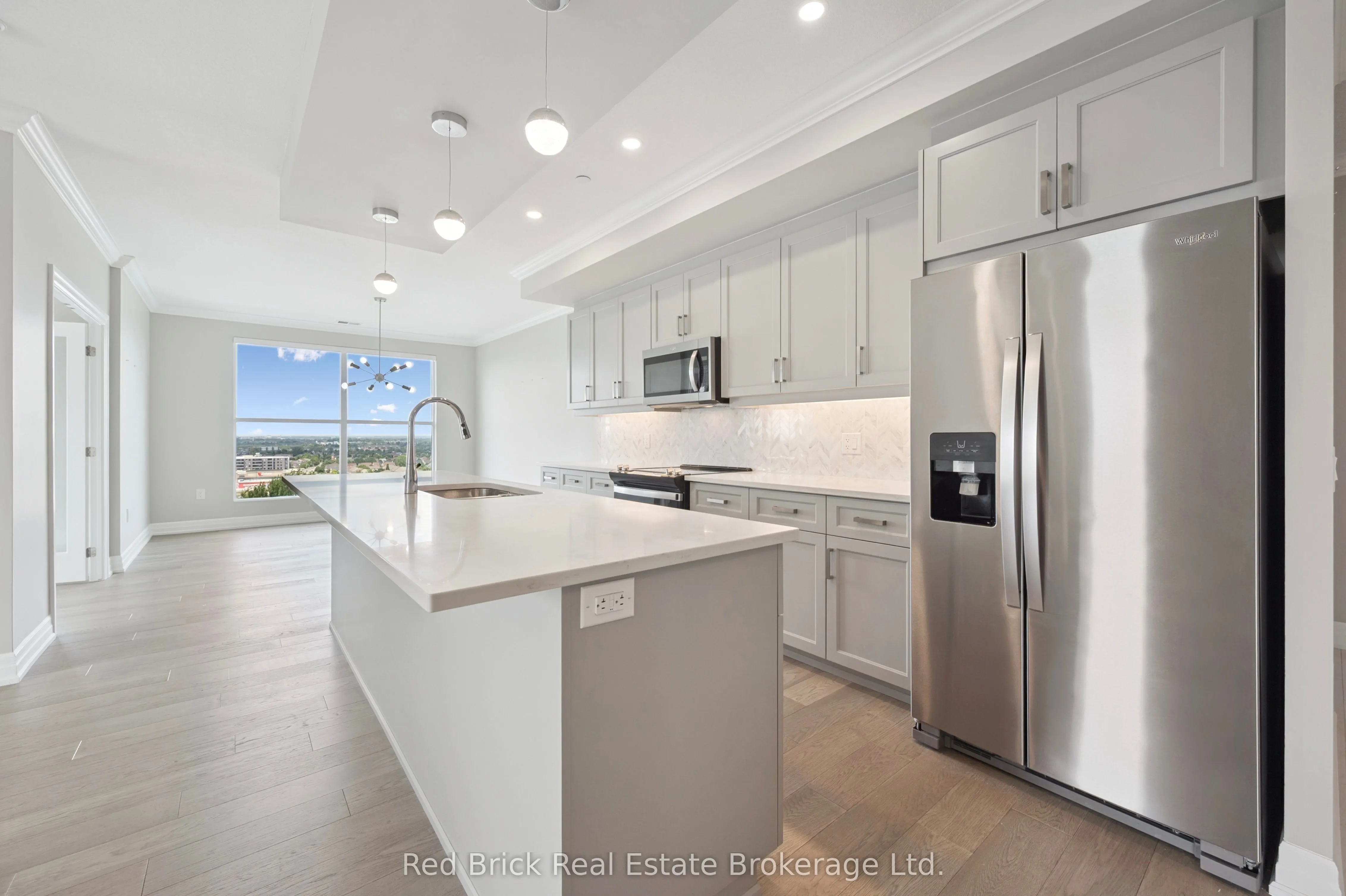 1880 GORDON Street, #805