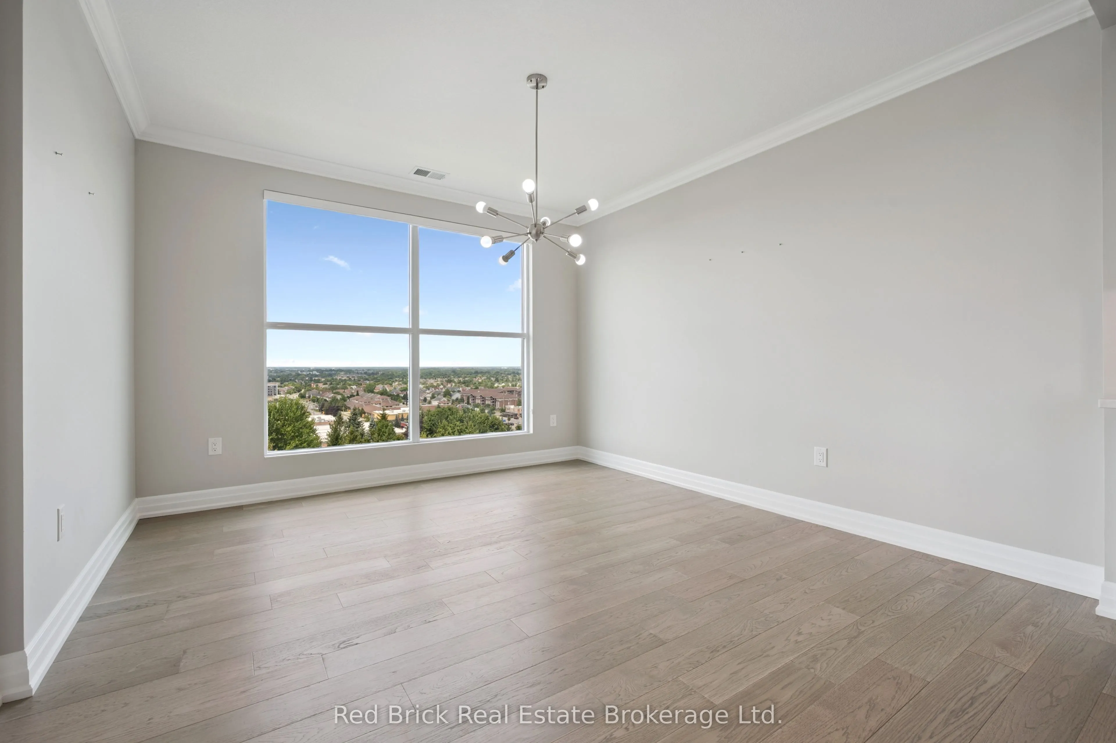 1880 GORDON Street, #805