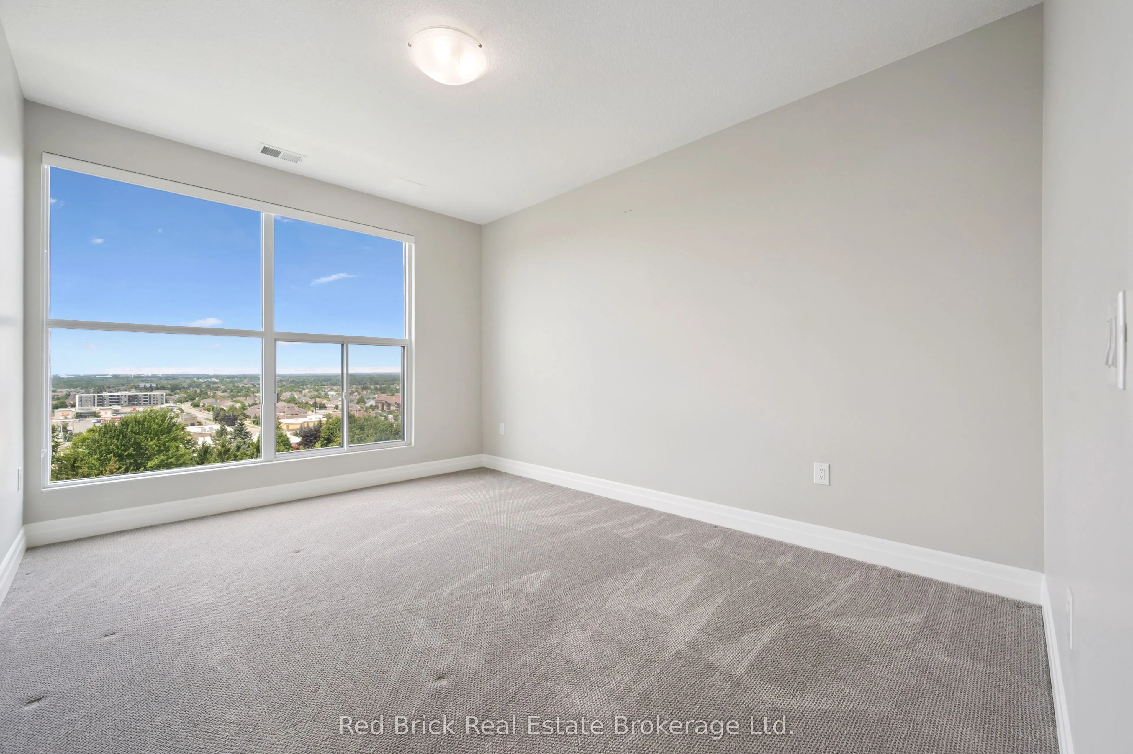 1880 GORDON Street, #805