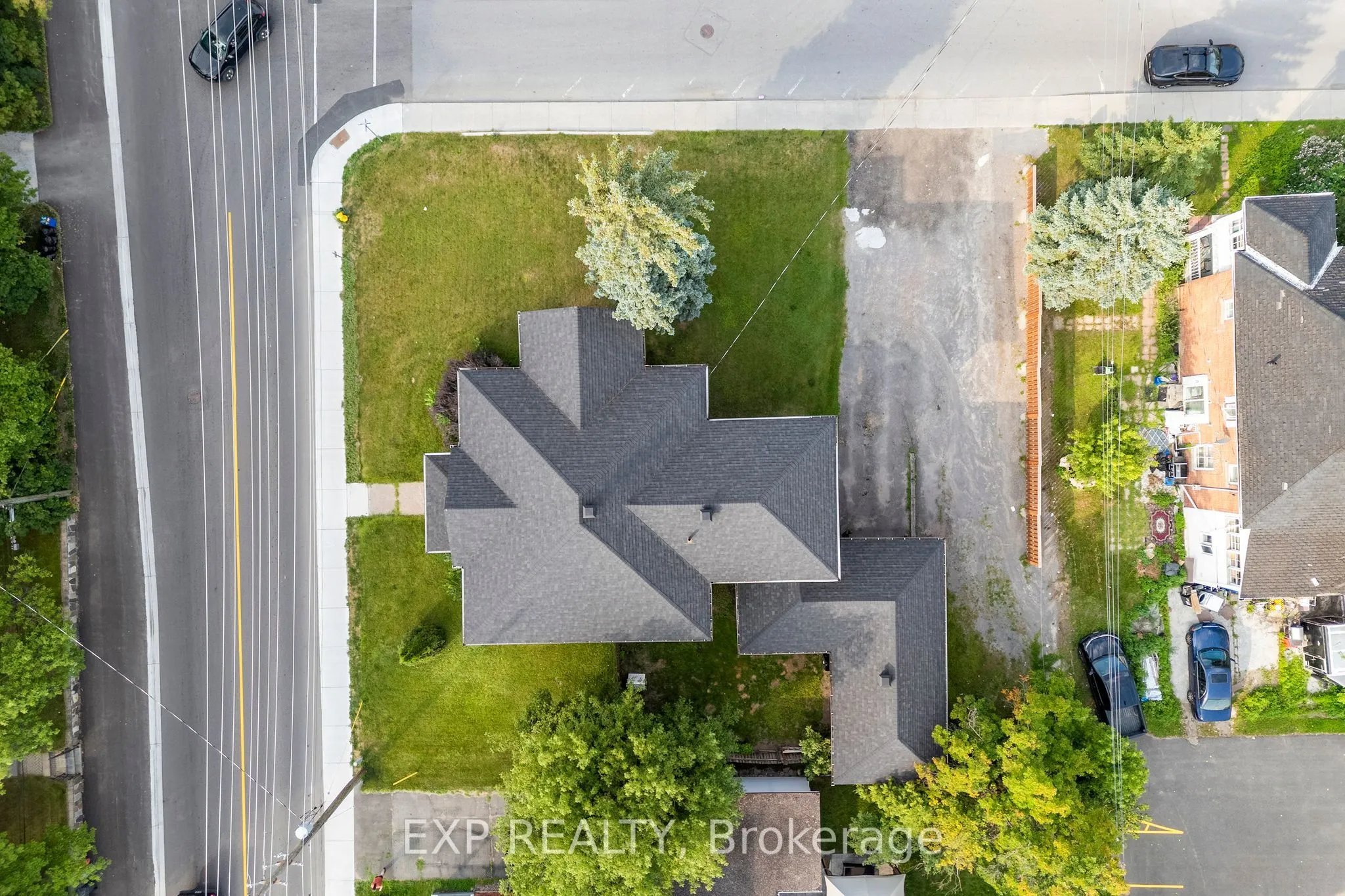 48 Hall Avenue E