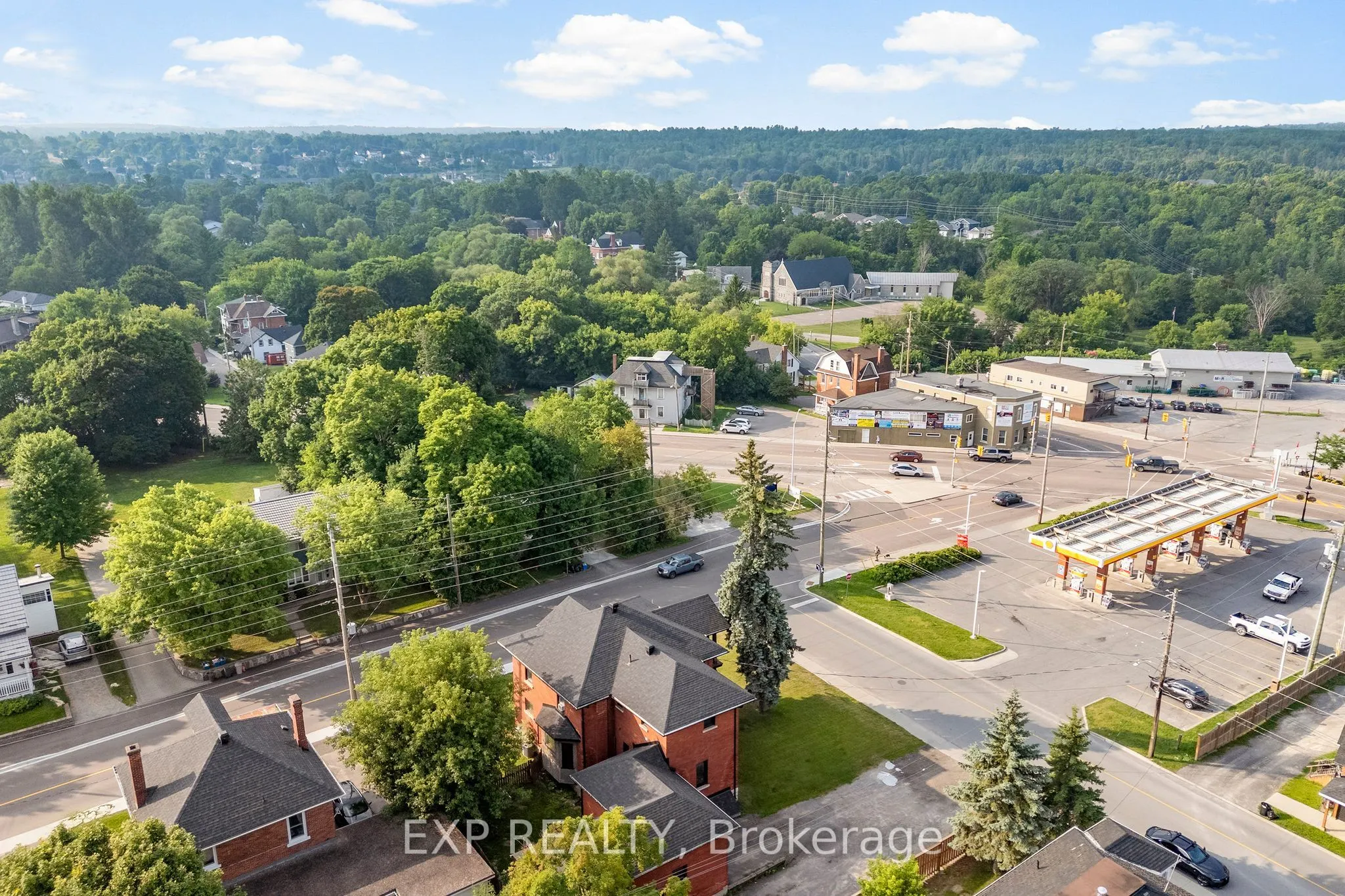 48 Hall Avenue E