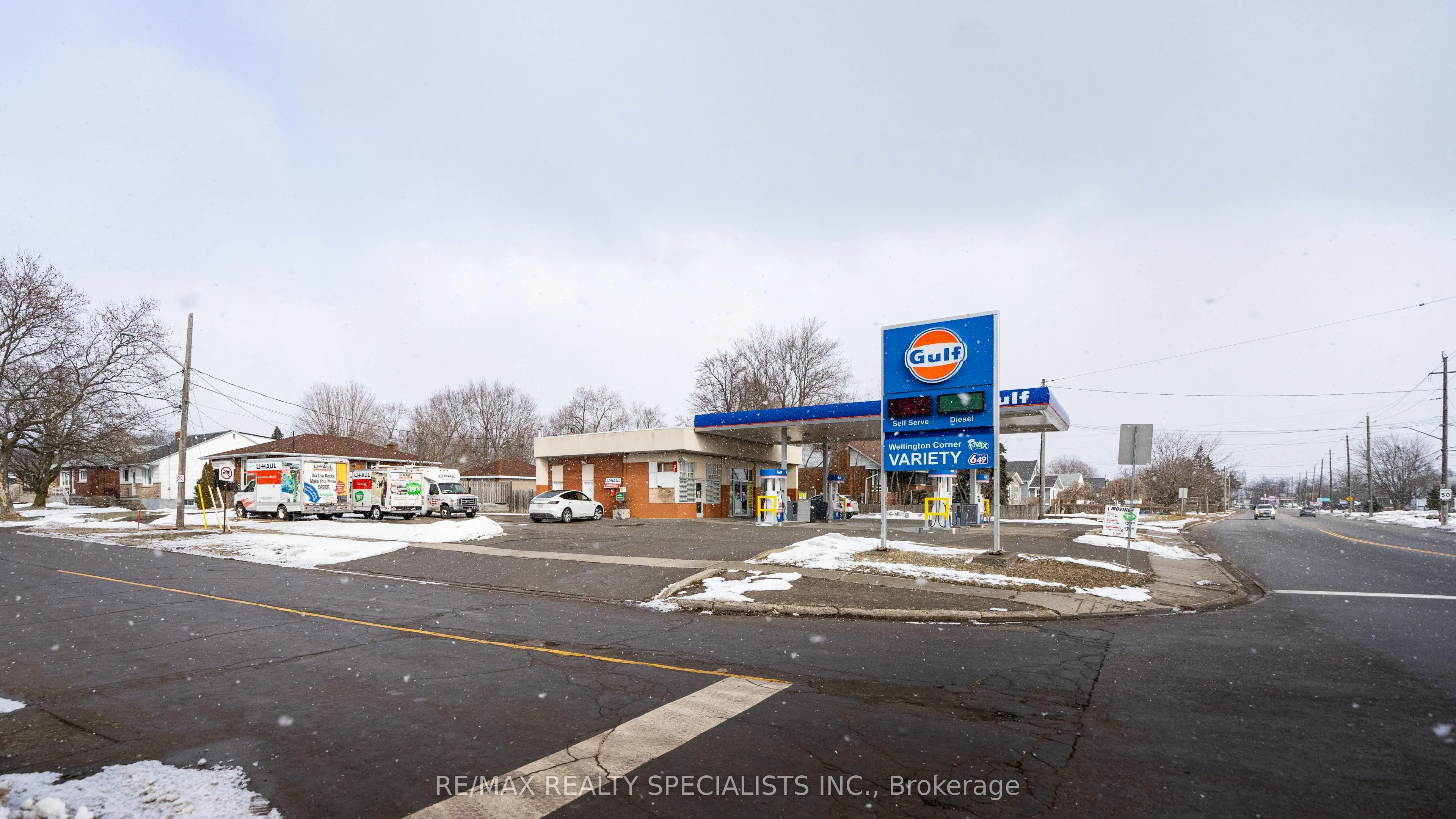 132 Main Street E