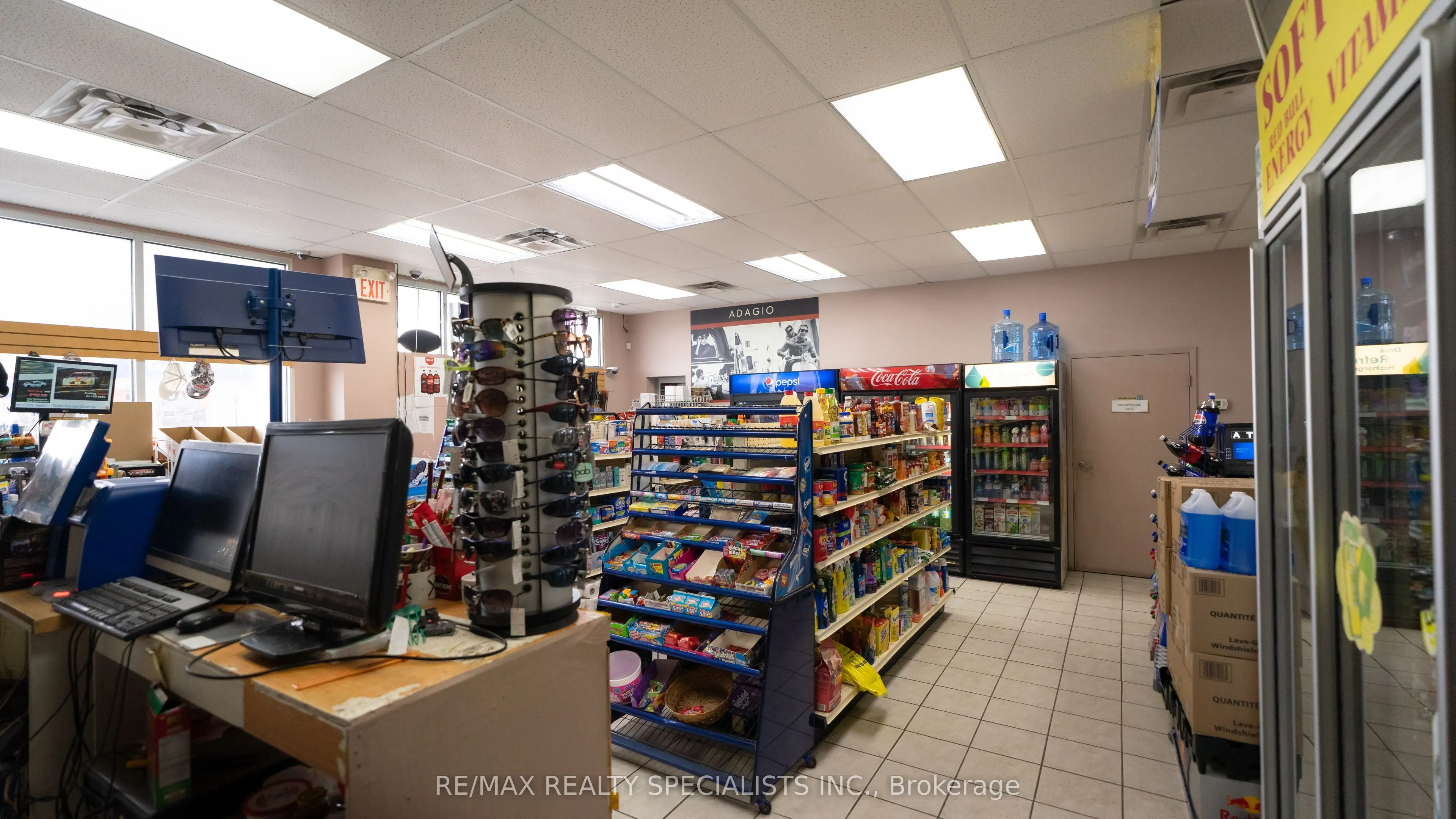 132 Main Street E