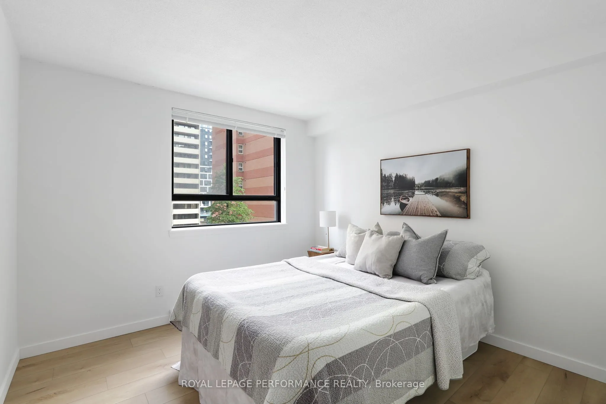 470 Laurier Avenue W, #501