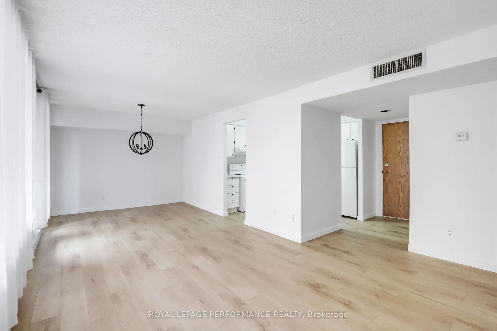 470 Laurier Avenue W, #501