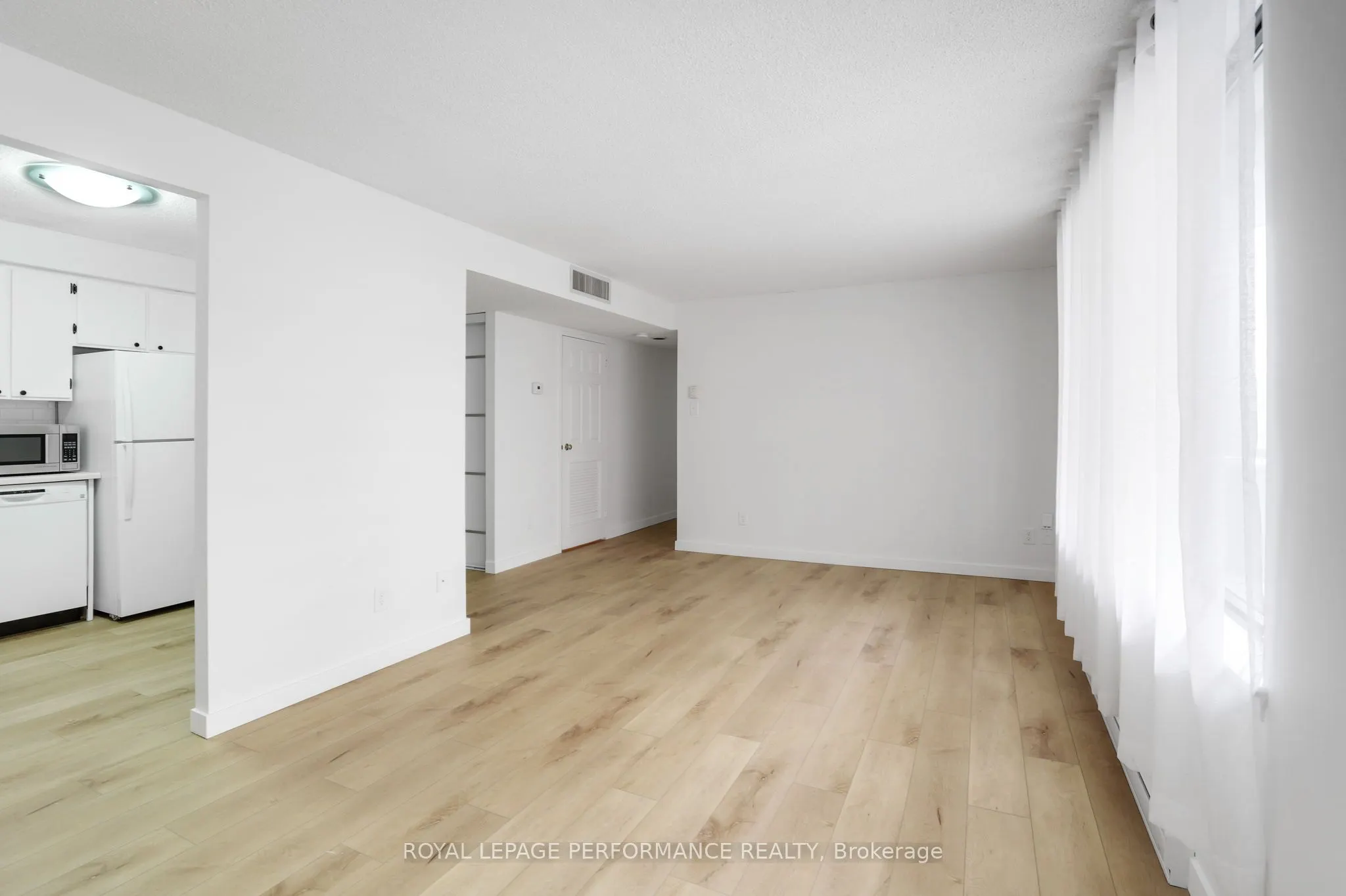 470 Laurier Avenue W, #501
