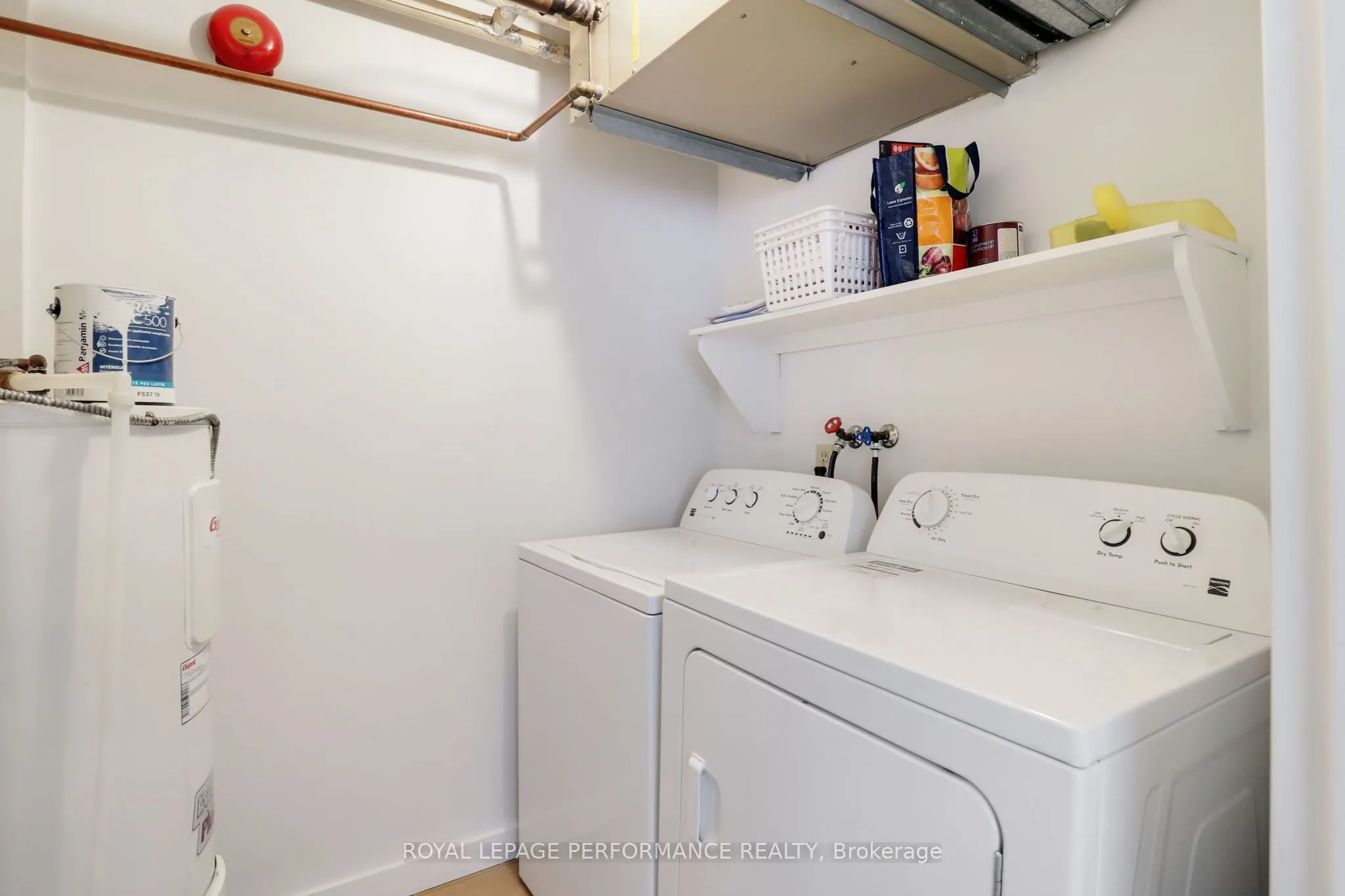 470 Laurier Avenue W, #501