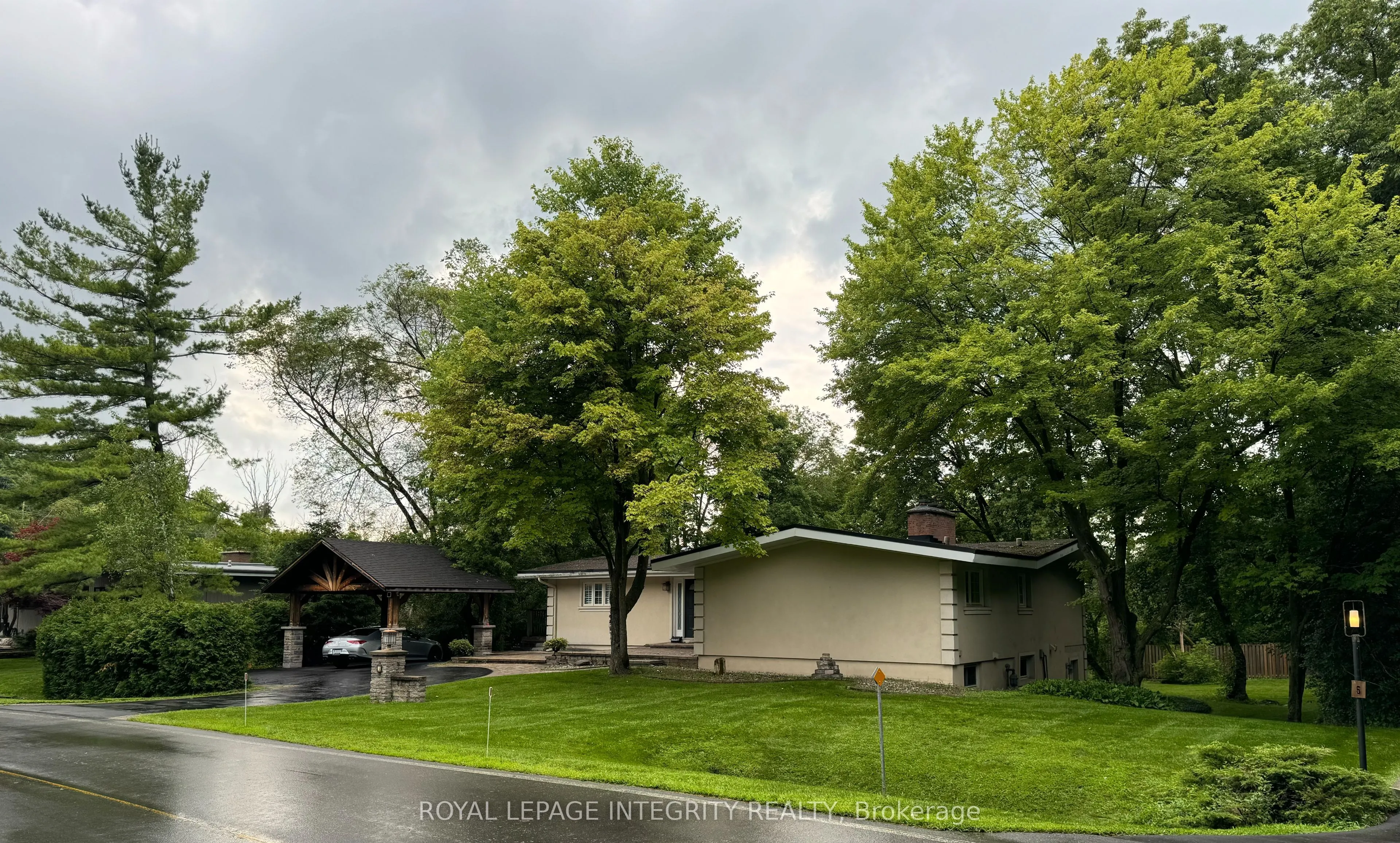 3 Briarcliffe Drive