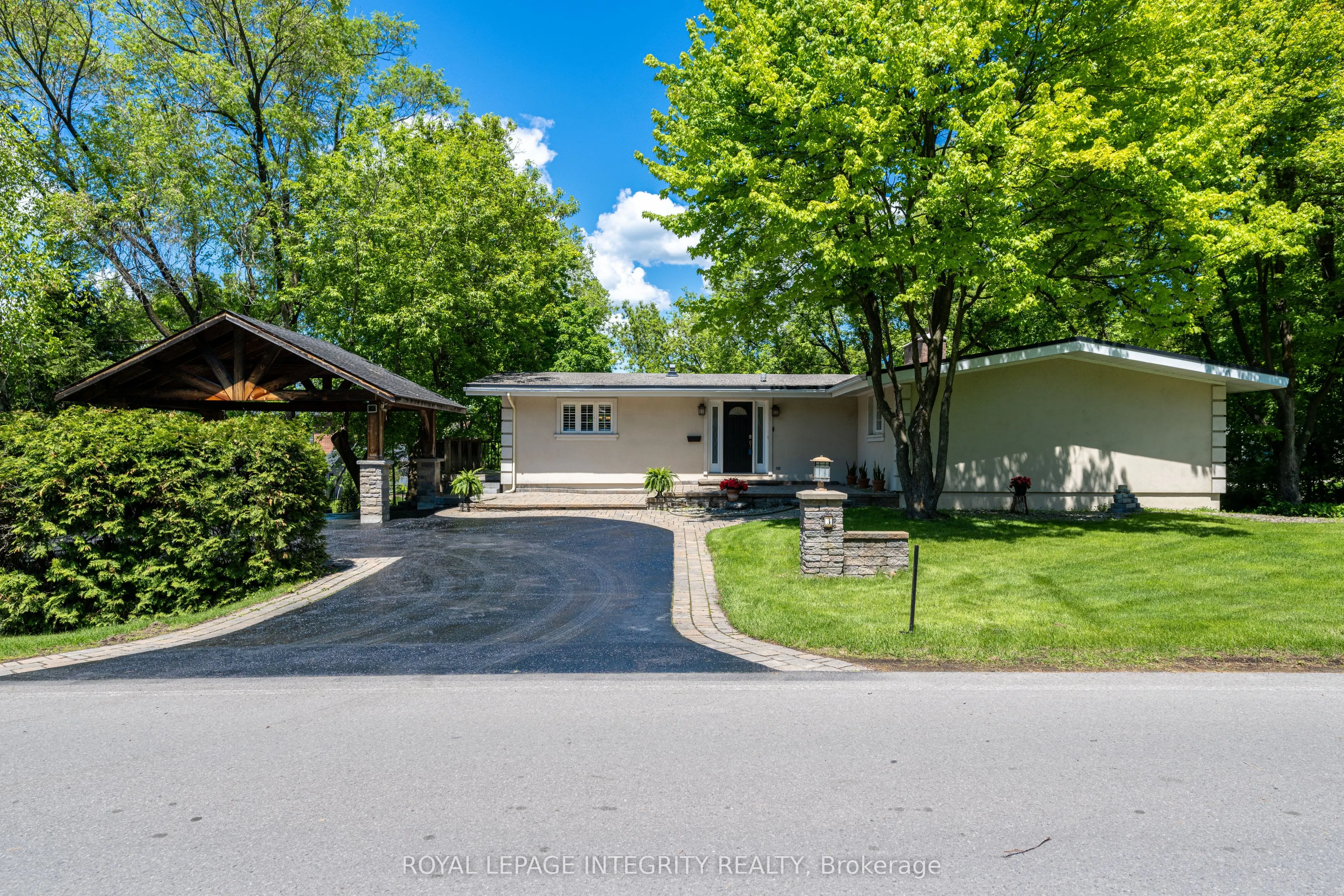 3 Briarcliffe Drive