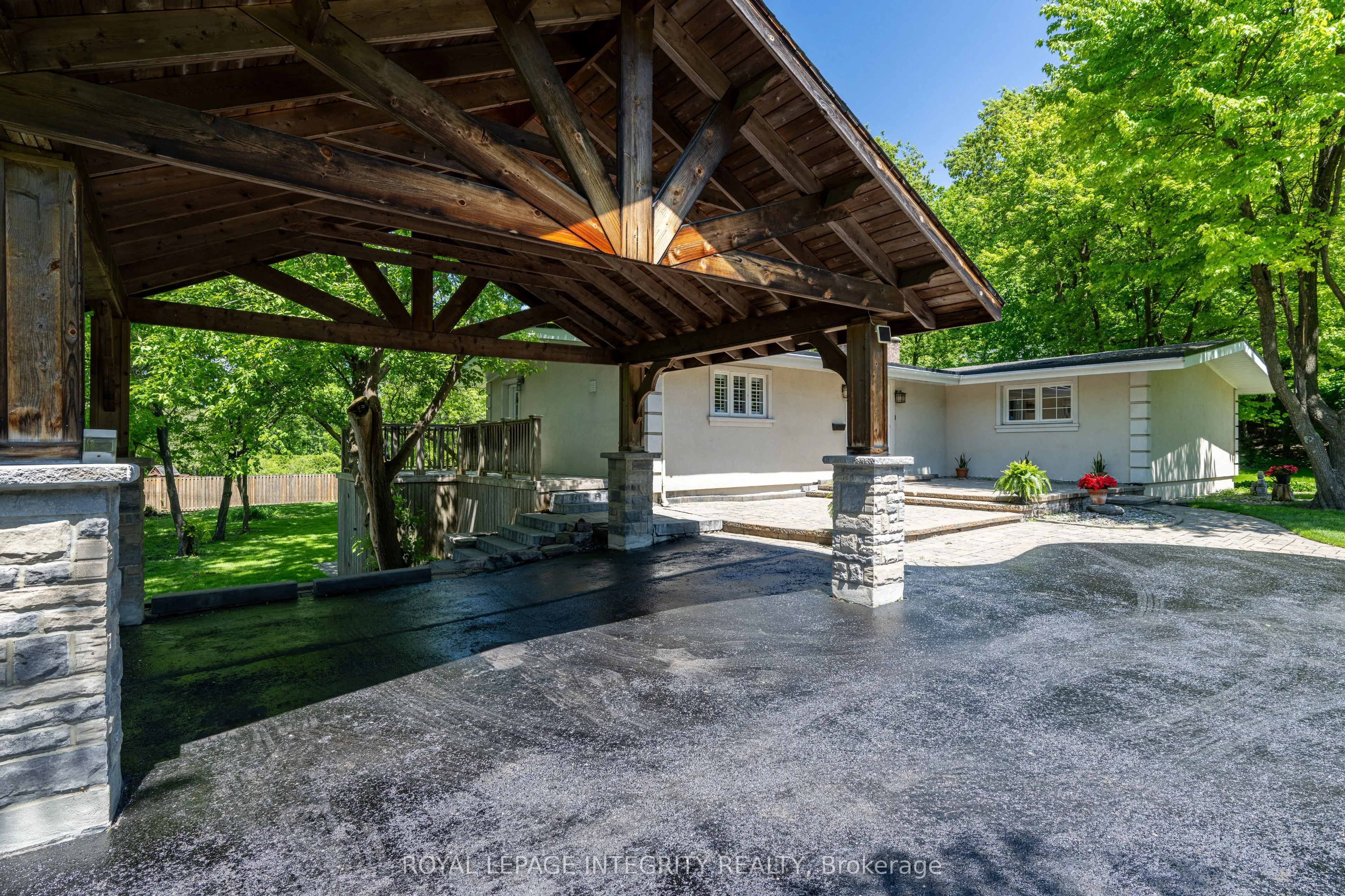 3 Briarcliffe Drive