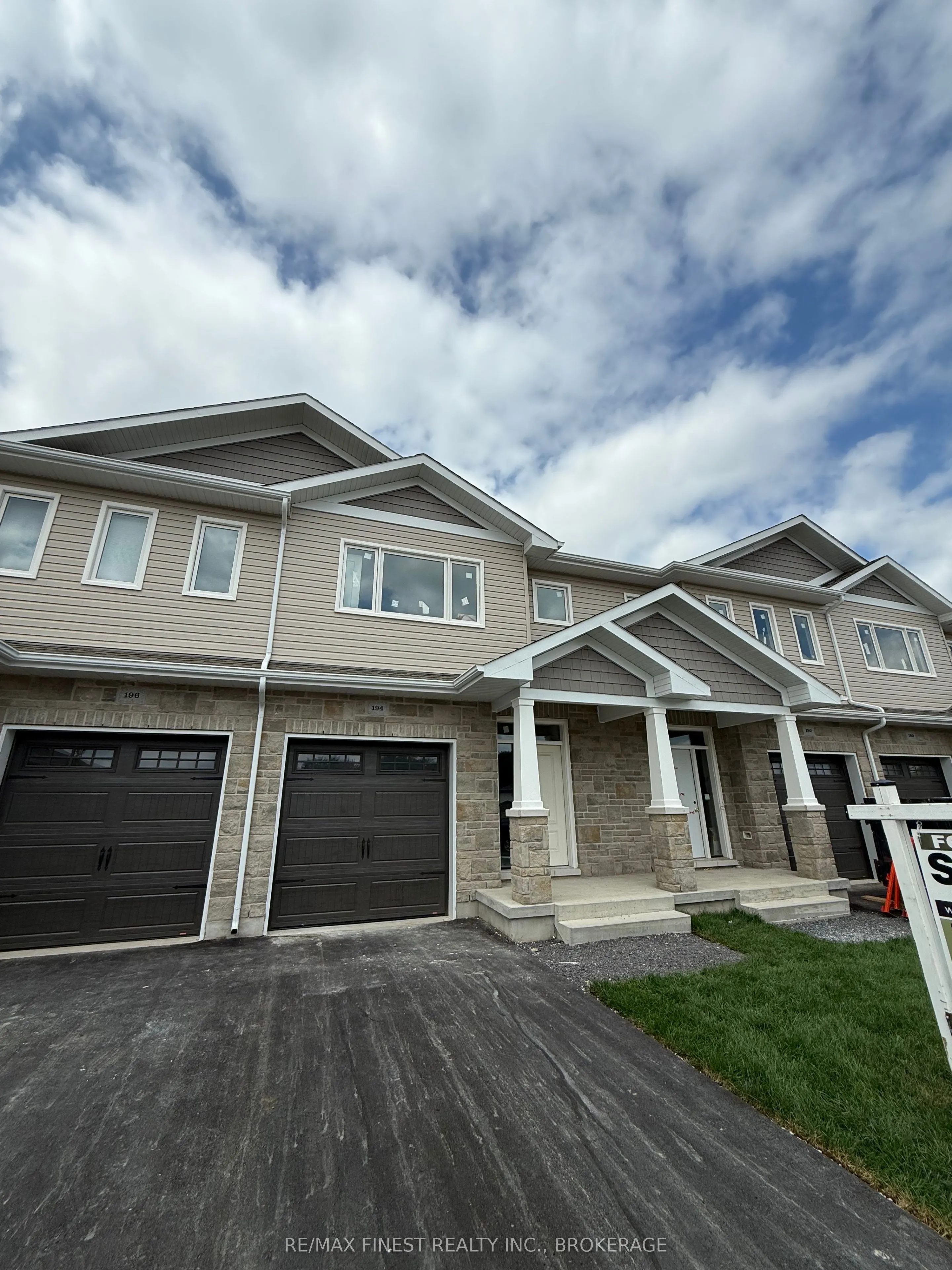 192 HERITAGE PARK Drive