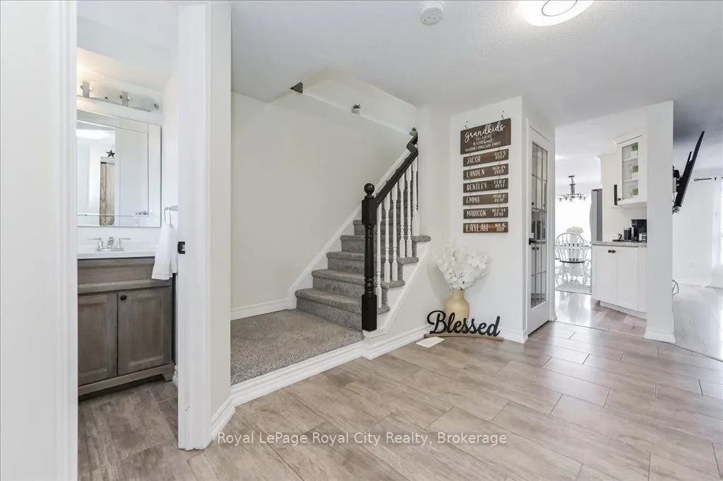 164 Tait Crescent