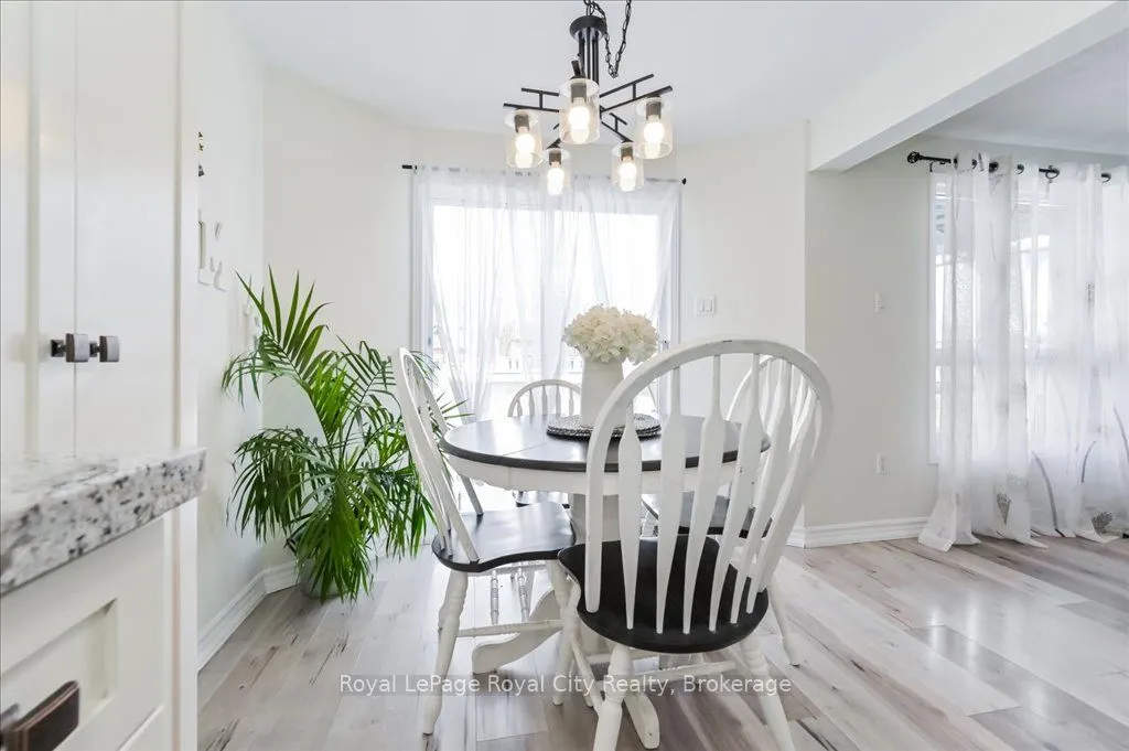 164 Tait Crescent