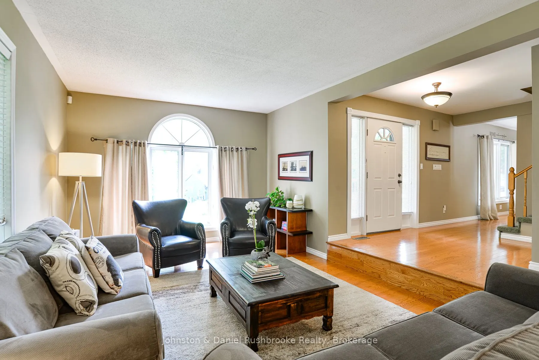 42 McCrank Drive NW