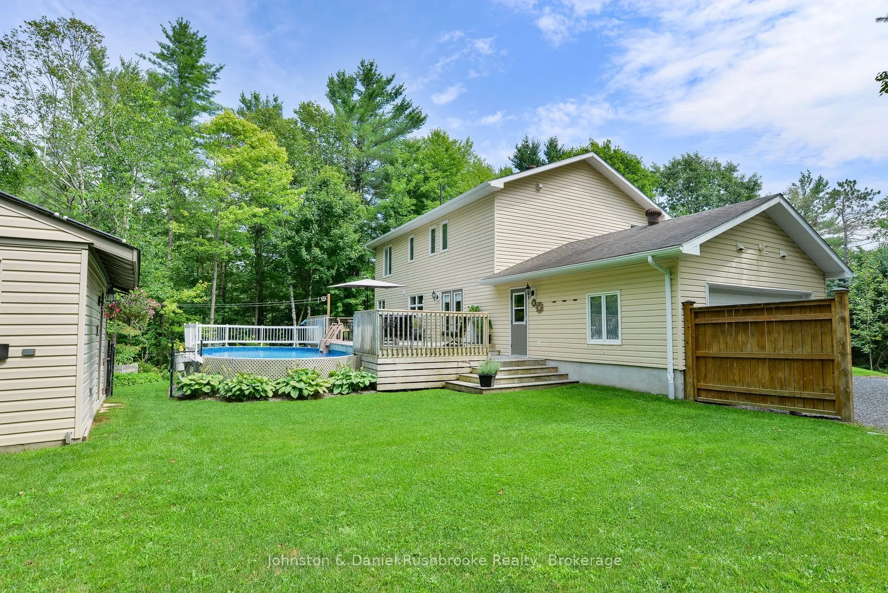 42 McCrank Drive NW