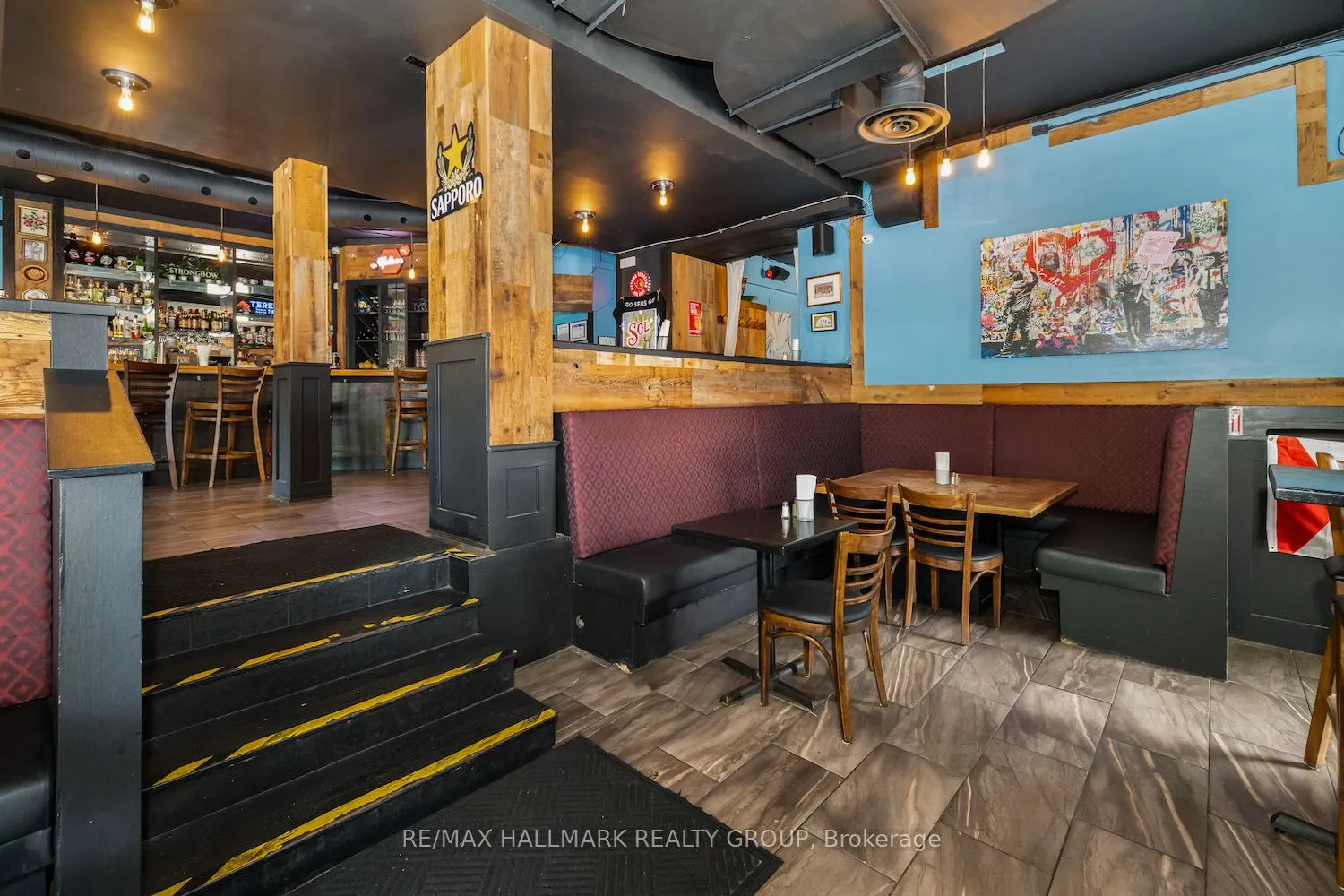 246 Laurier Avenue E