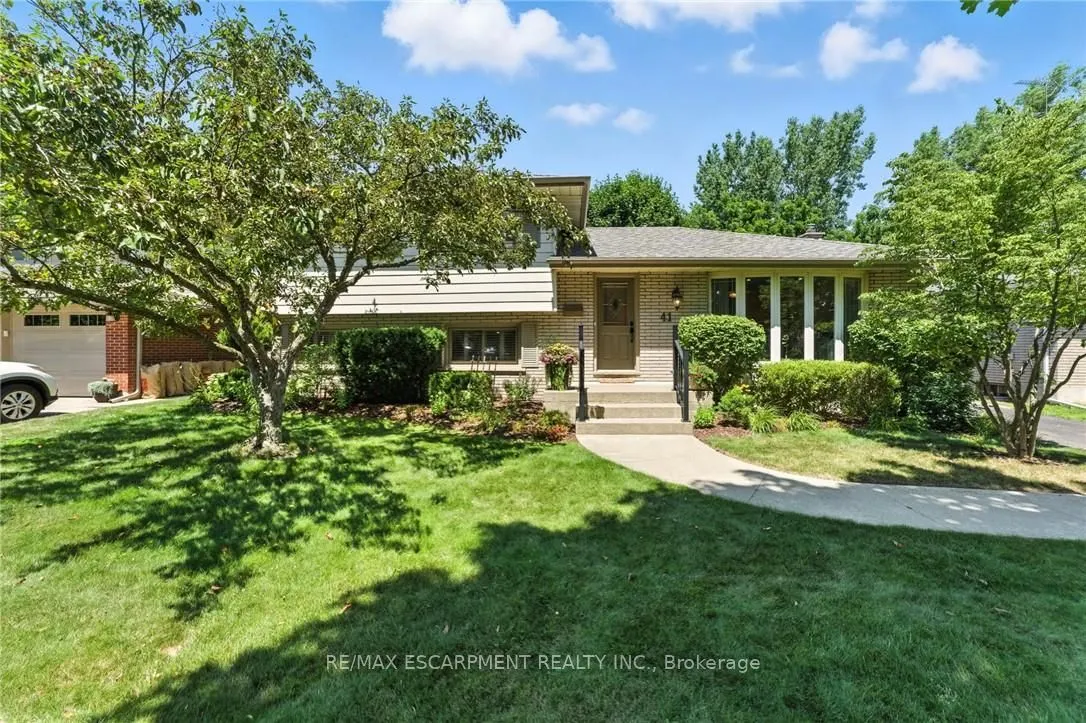 41 Sherry Lane