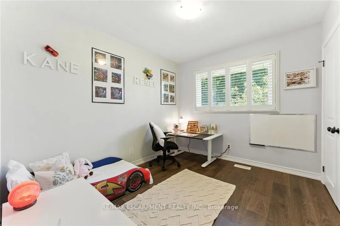41 Sherry Lane