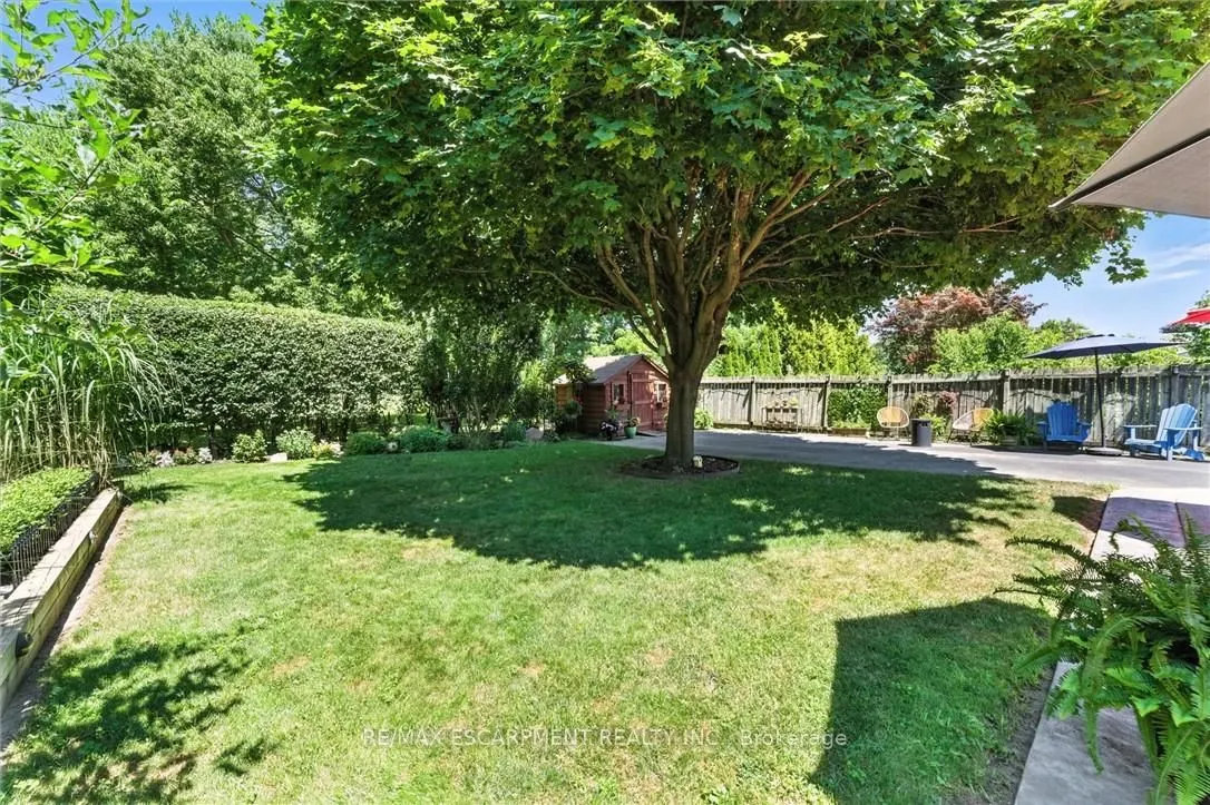 41 Sherry Lane