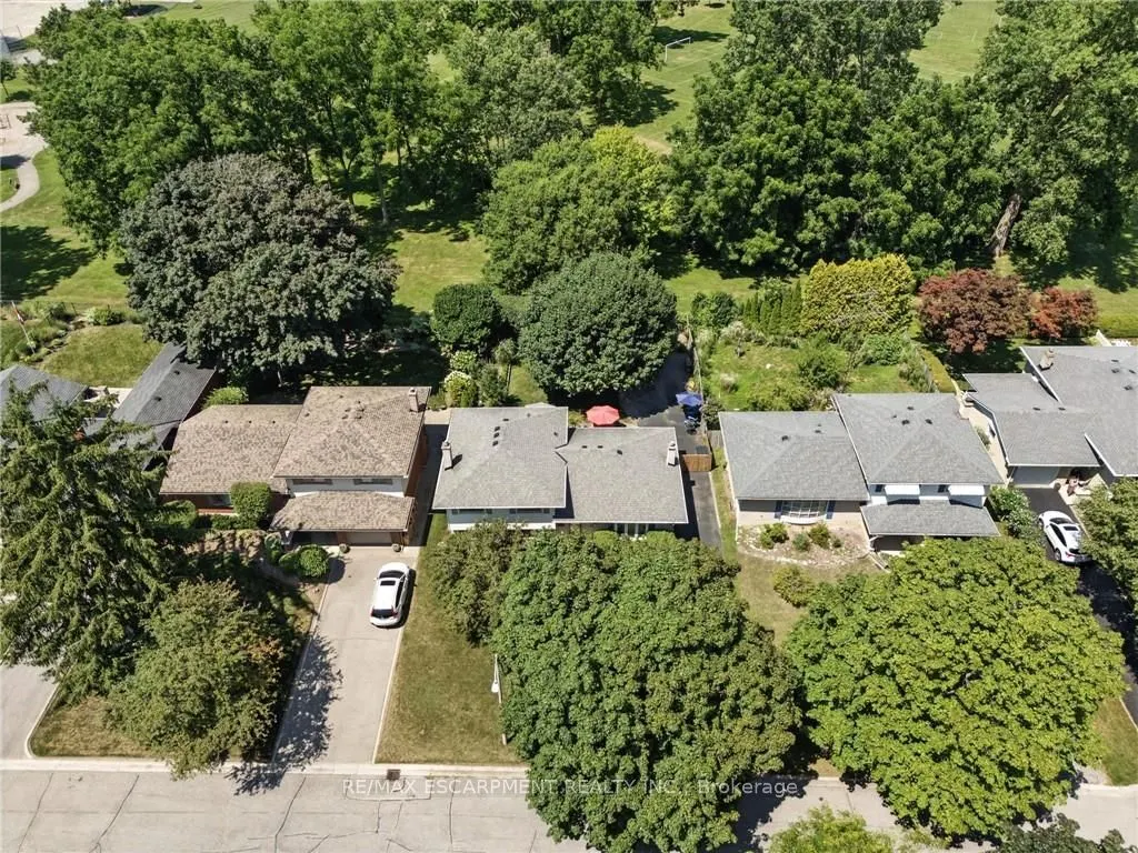 41 Sherry Lane