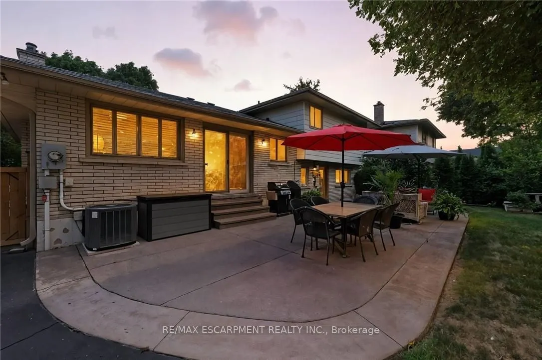 41 Sherry Lane