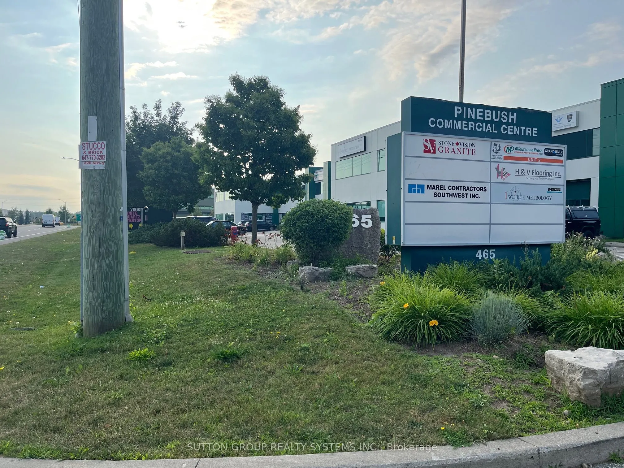 465 Pinebush Road S, #4