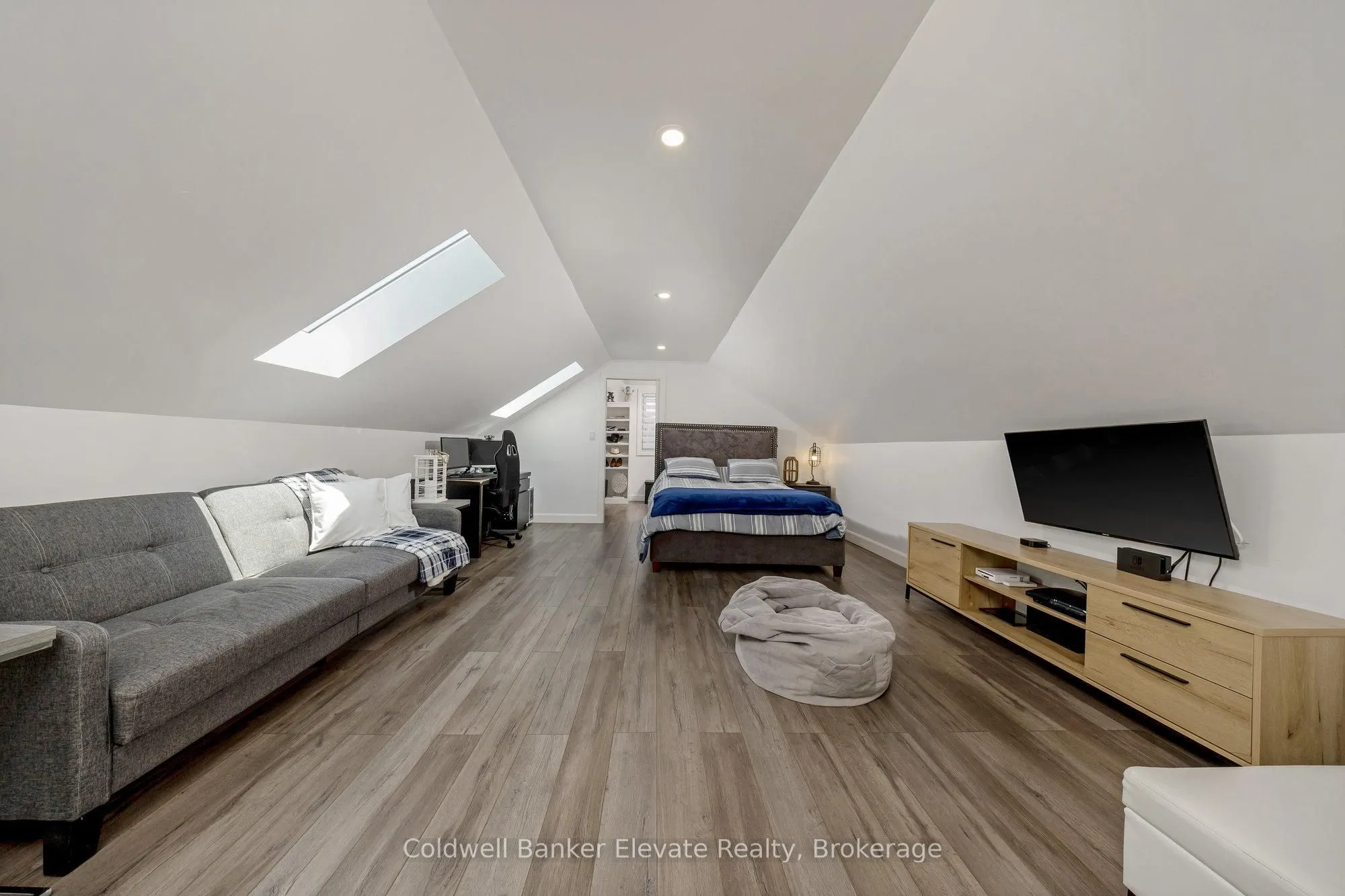5029 Trafalgar Road