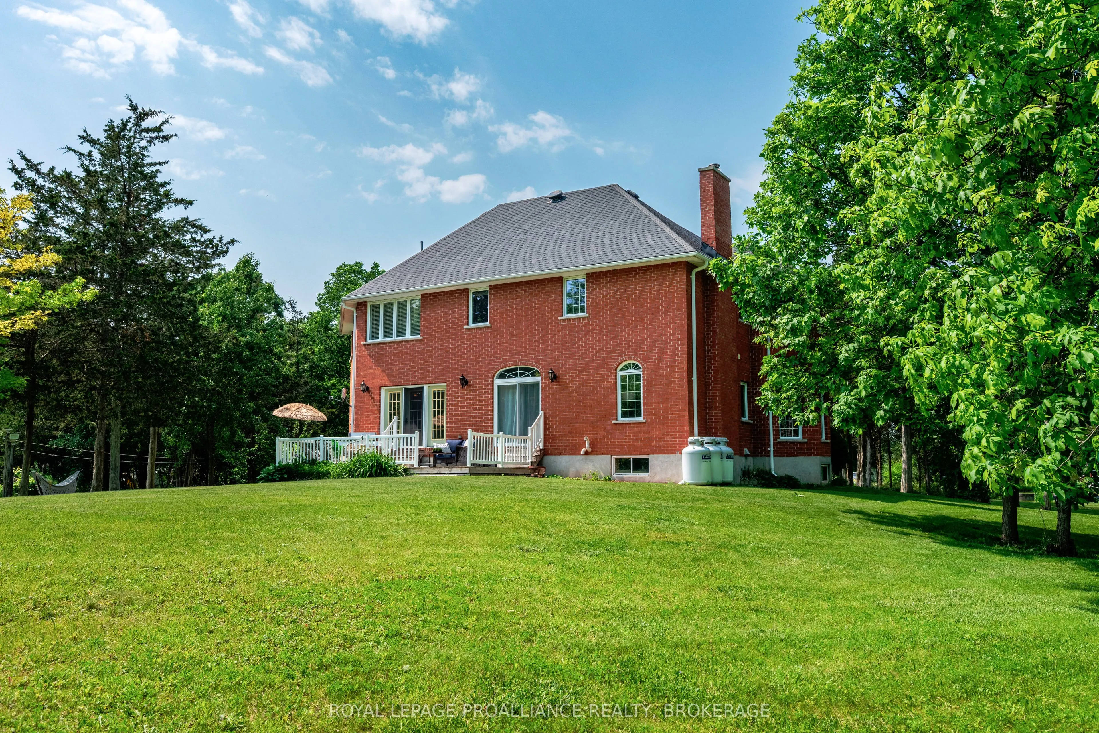 946 Bridge Street W