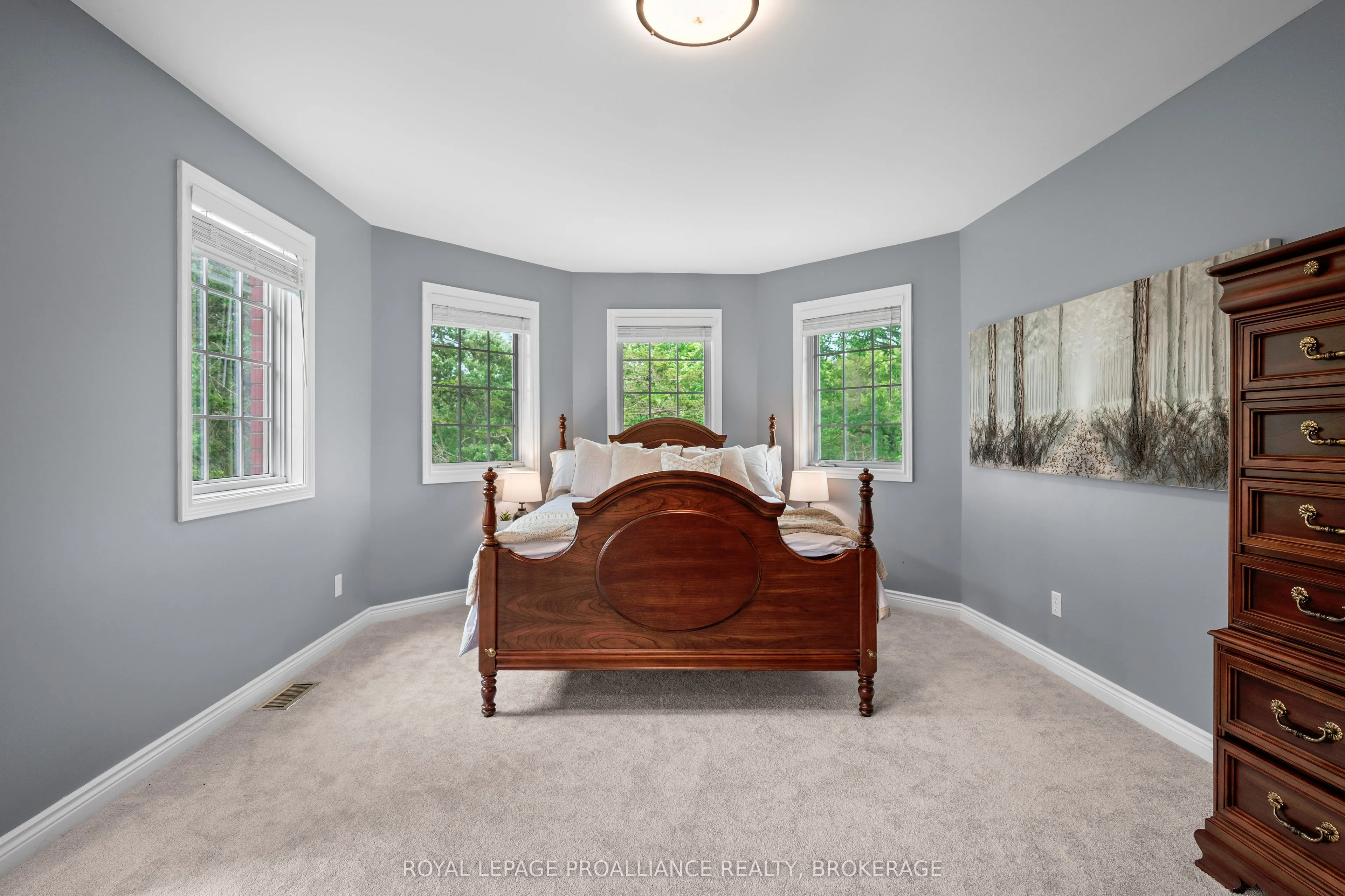 946 Bridge Street W