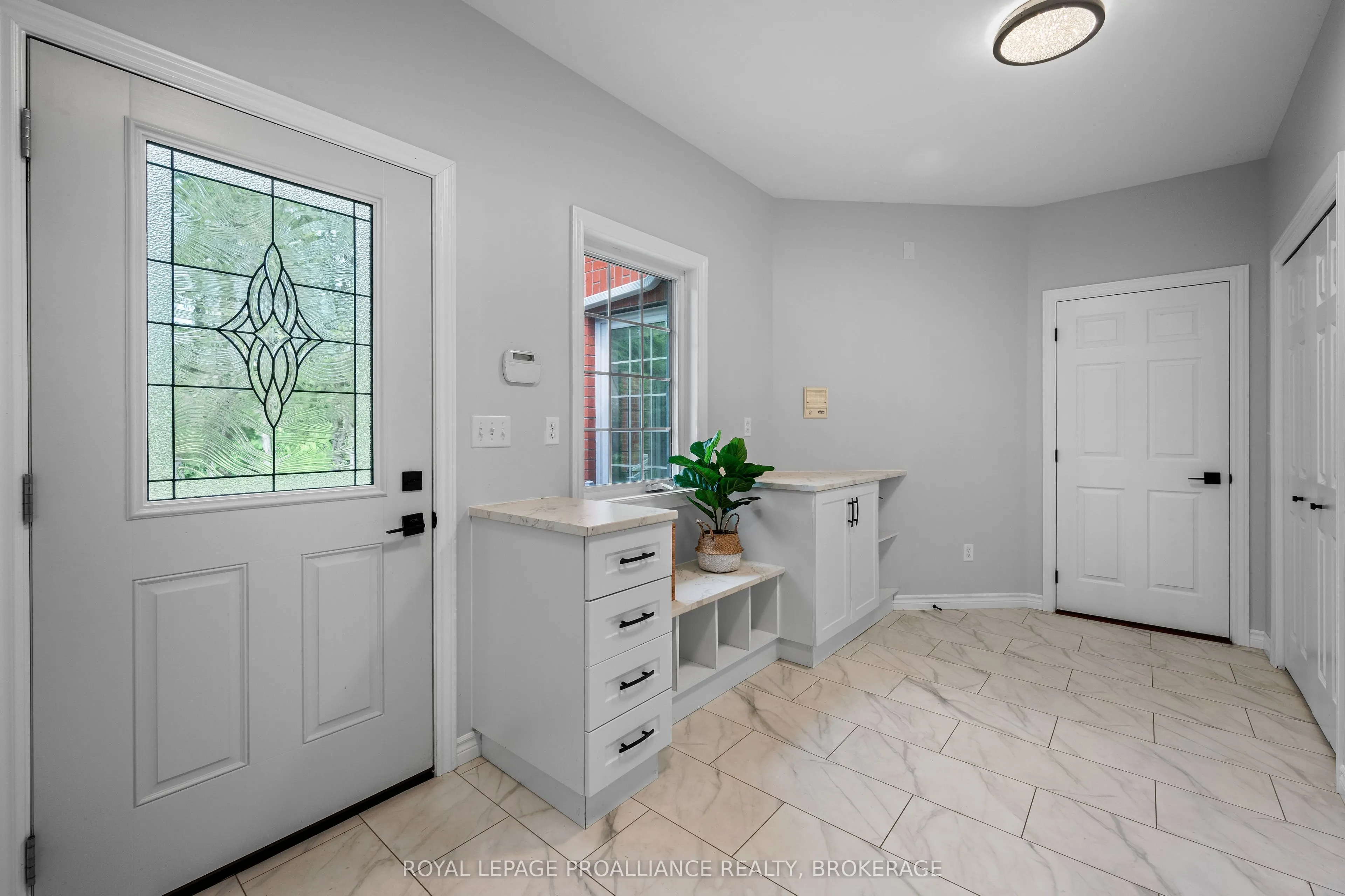 946 Bridge Street W