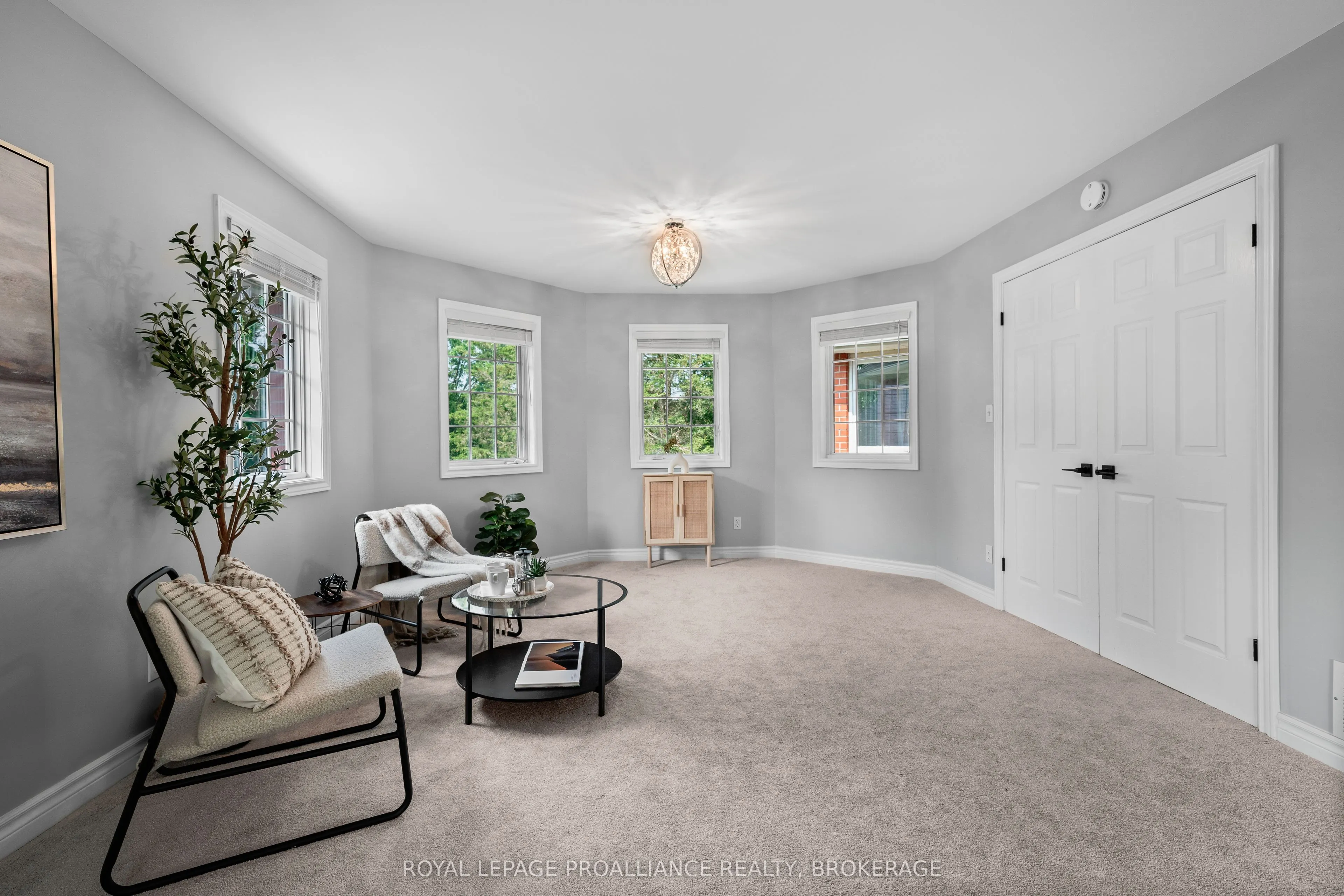 946 Bridge Street W
