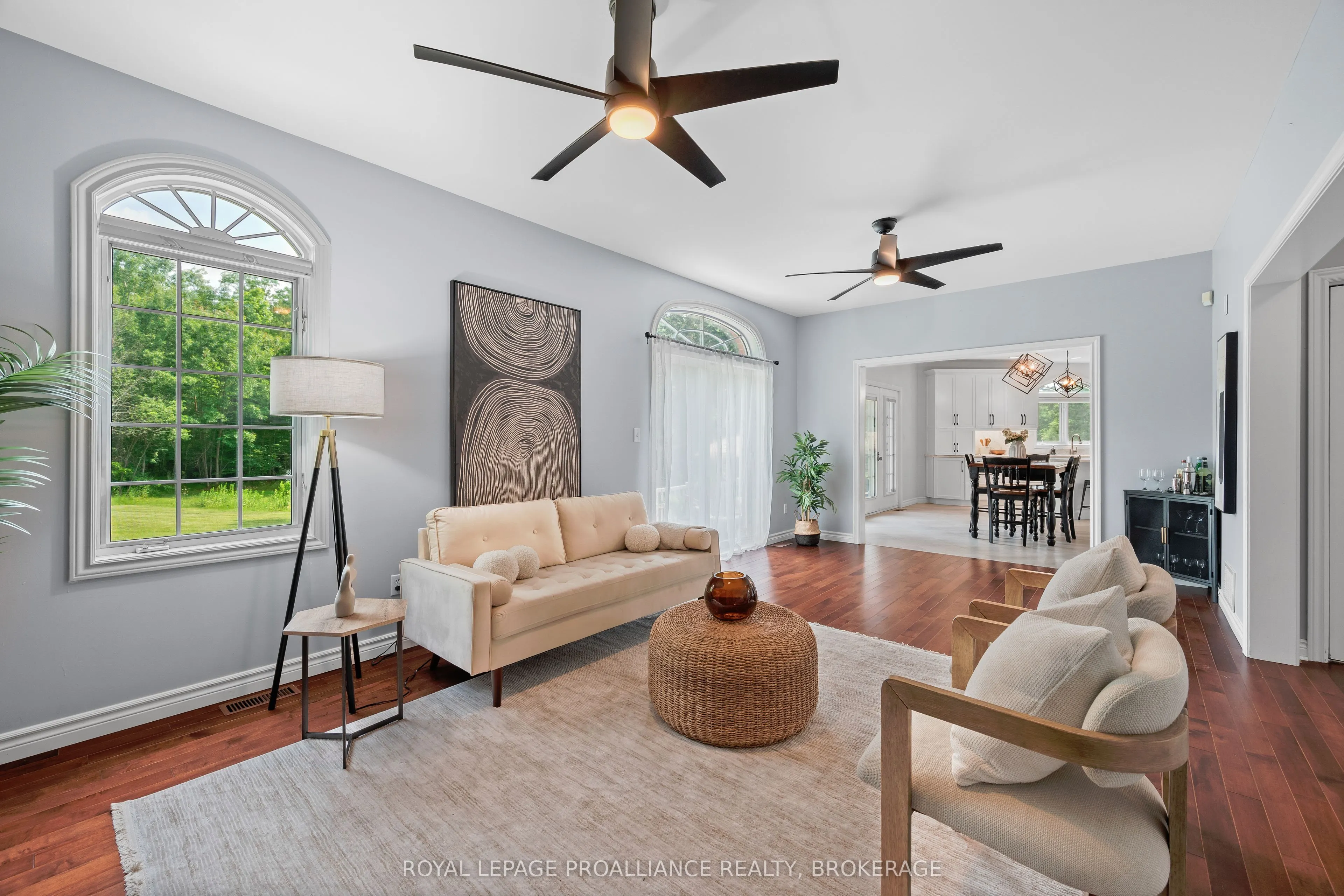 946 Bridge Street W