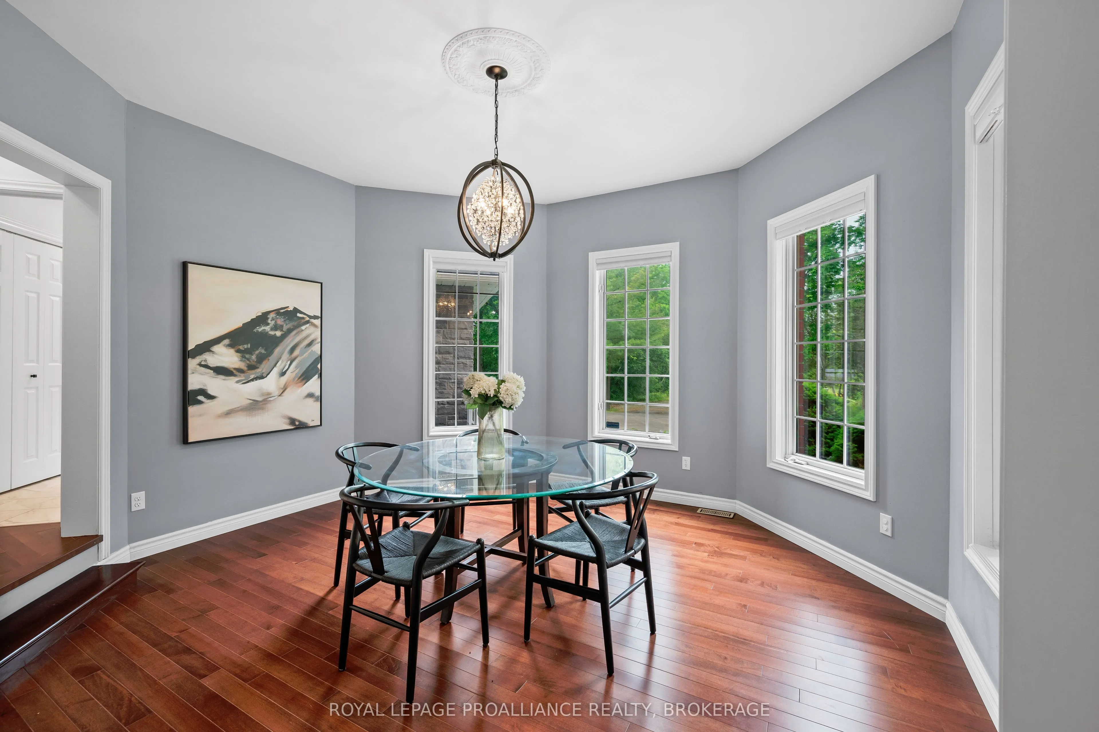 946 Bridge Street W