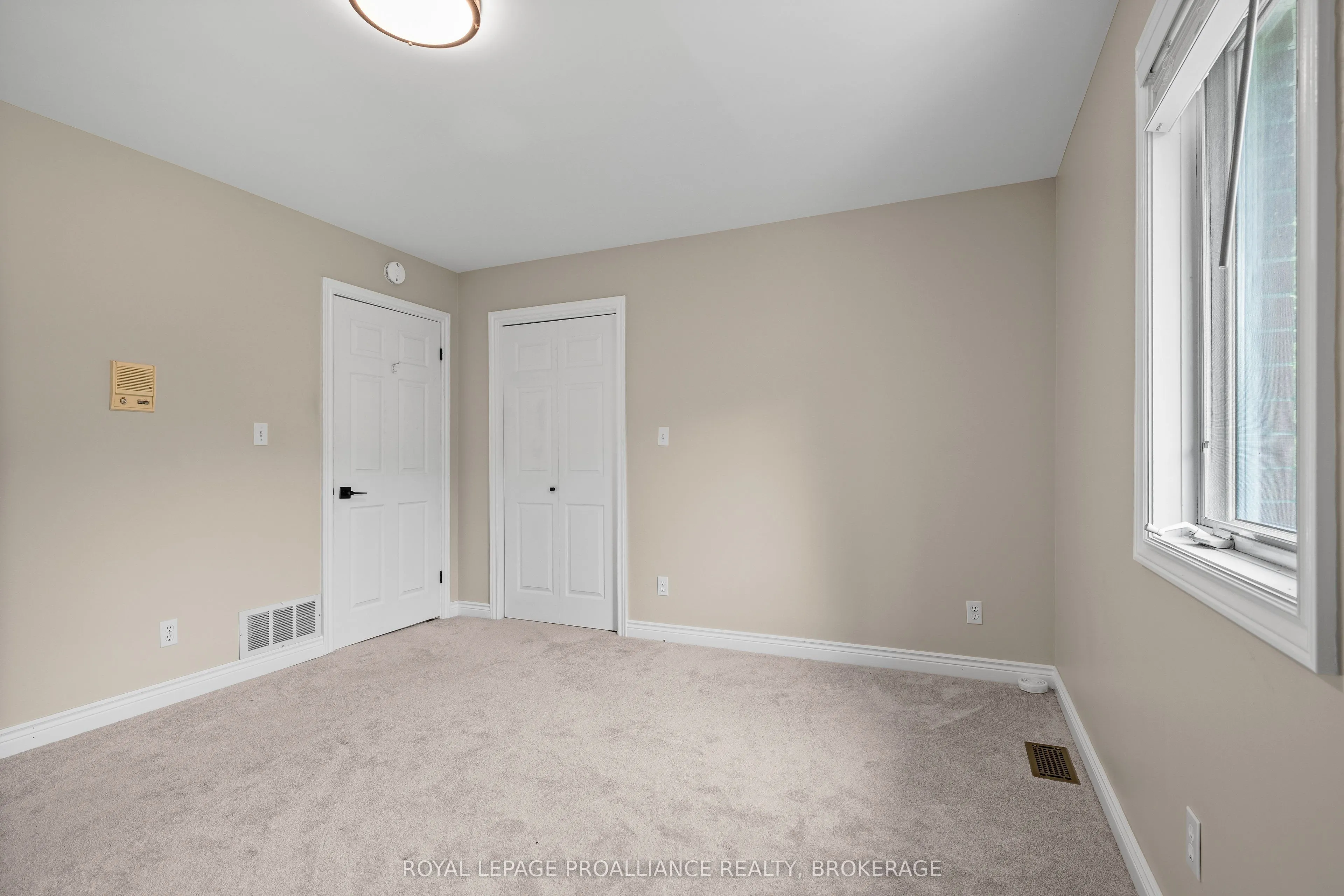 946 Bridge Street W
