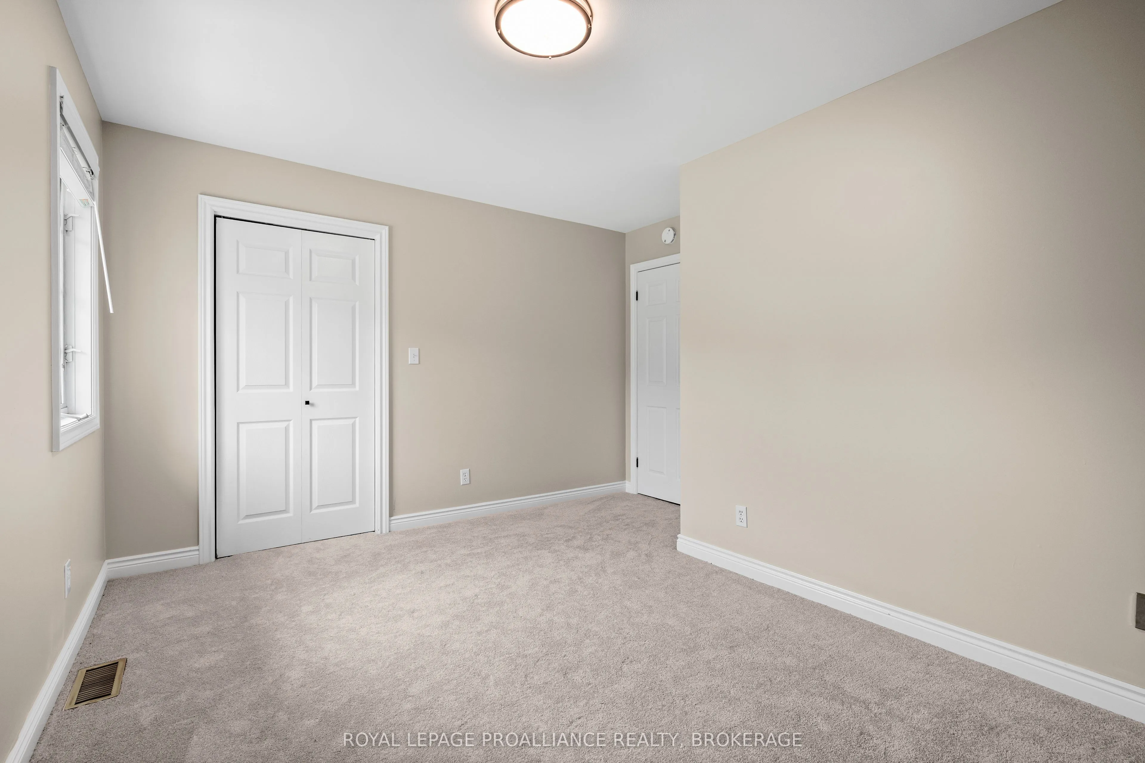 946 Bridge Street W