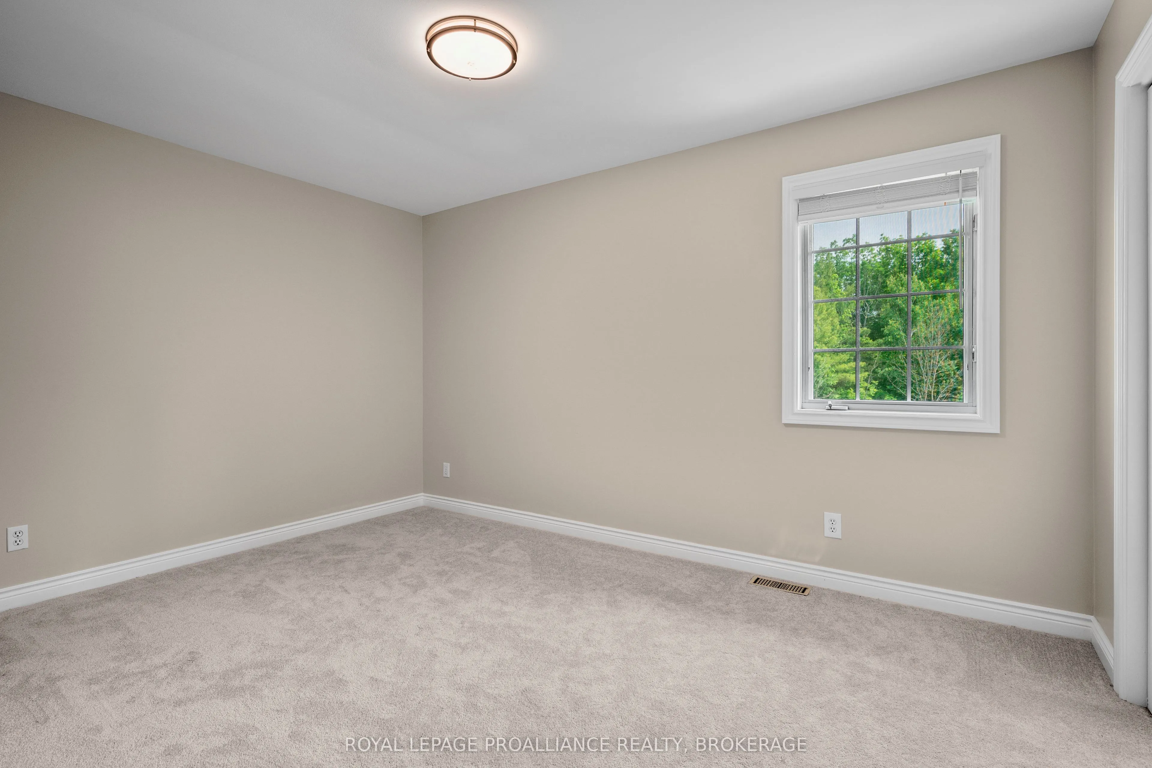 946 Bridge Street W